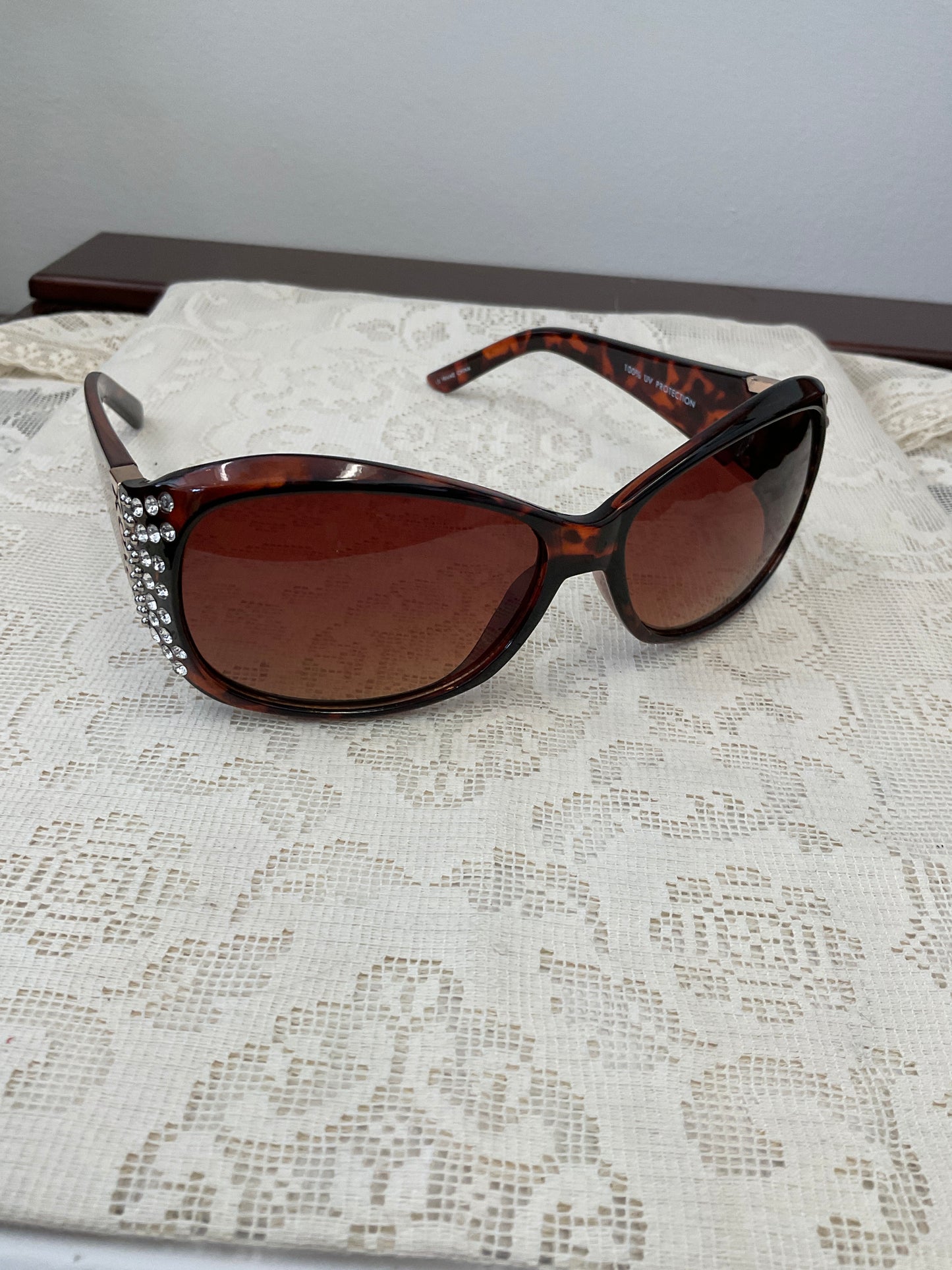 Xoxo sunglasses