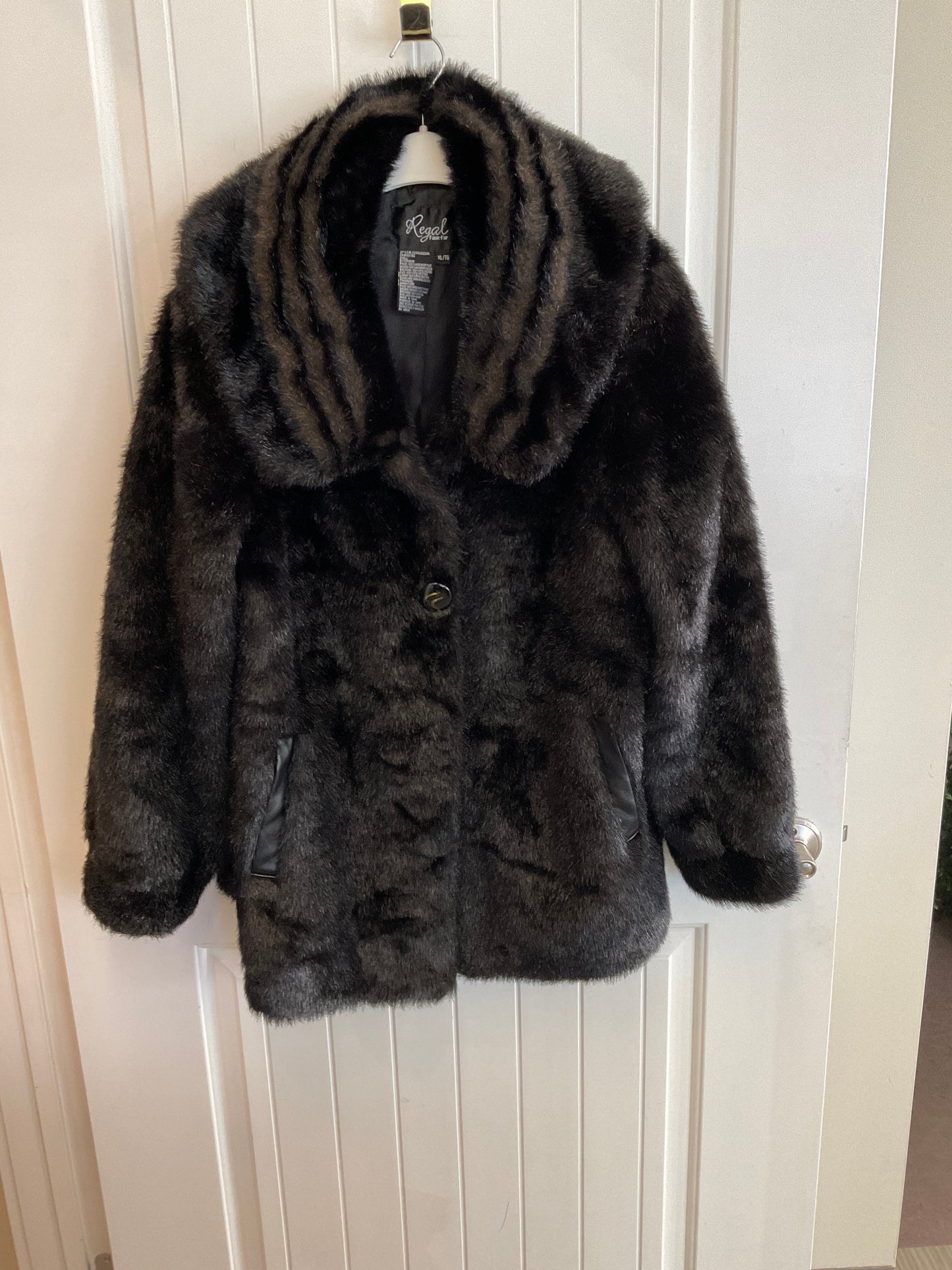 Vintage regal faux fur jacket xl