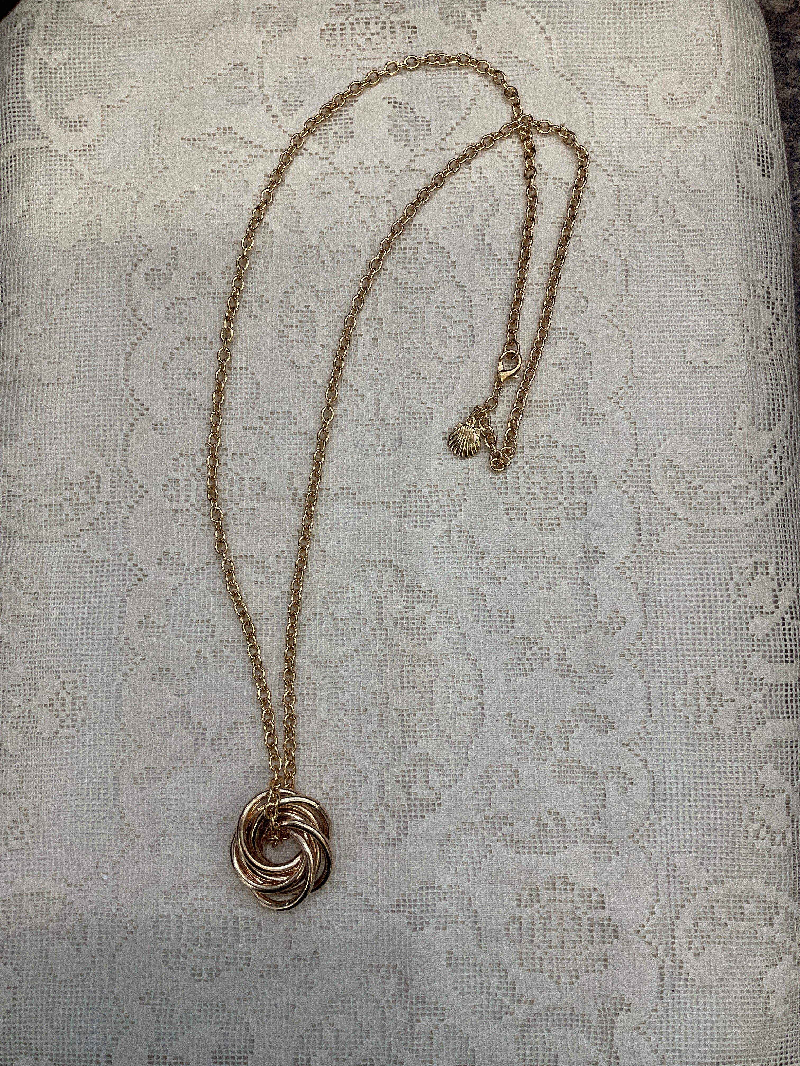 Gold toned spiral on chain necklace