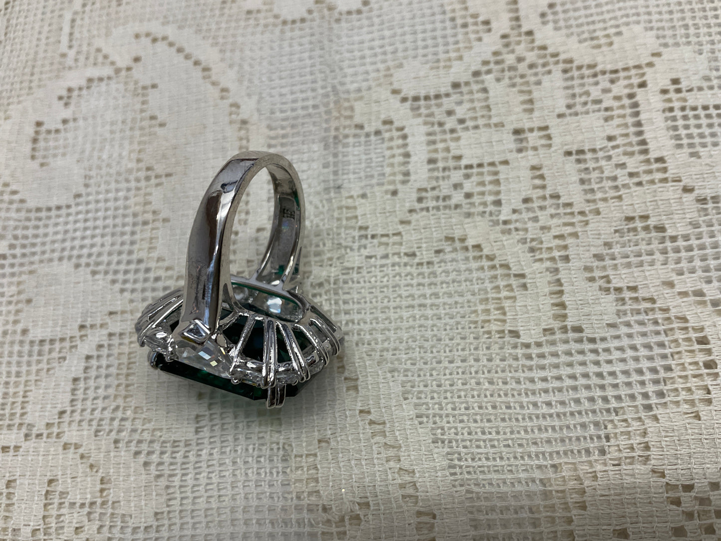 Elizabeth Taylor replica ring