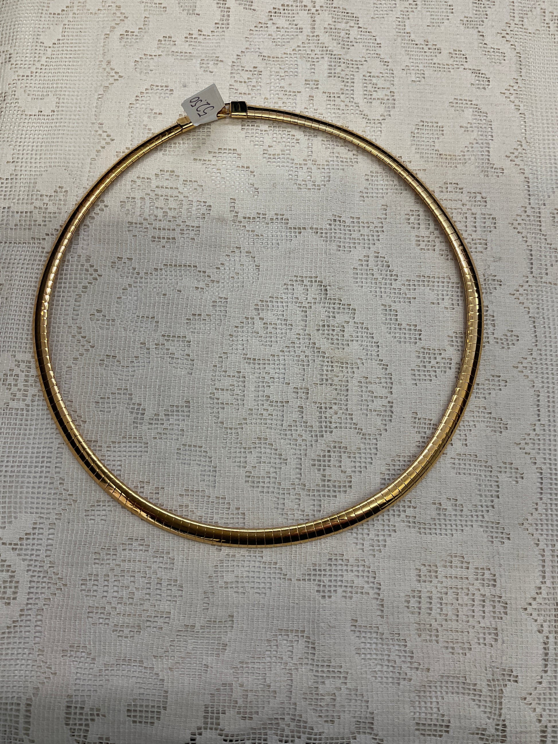Gold choker