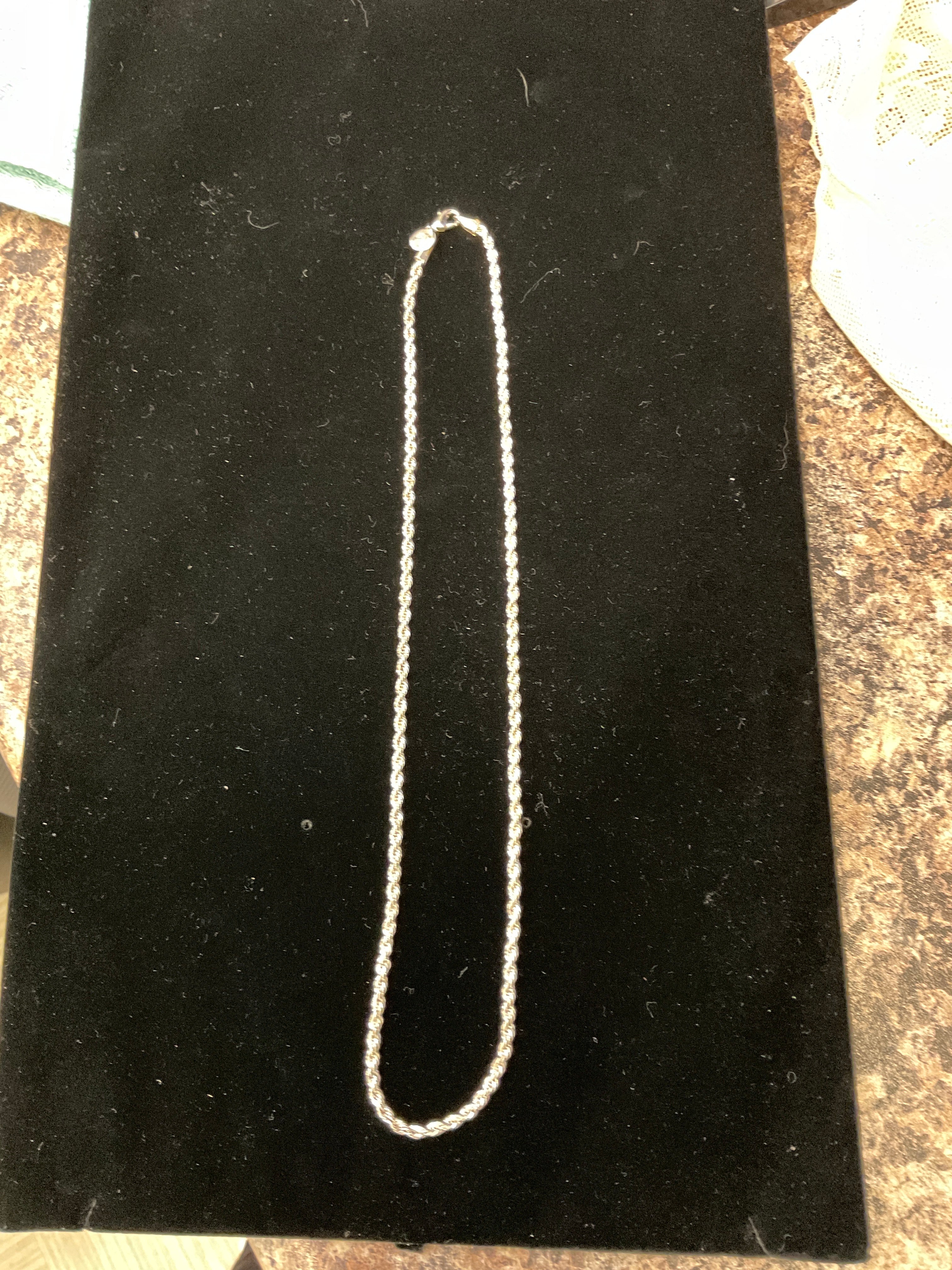 Silver rope chain