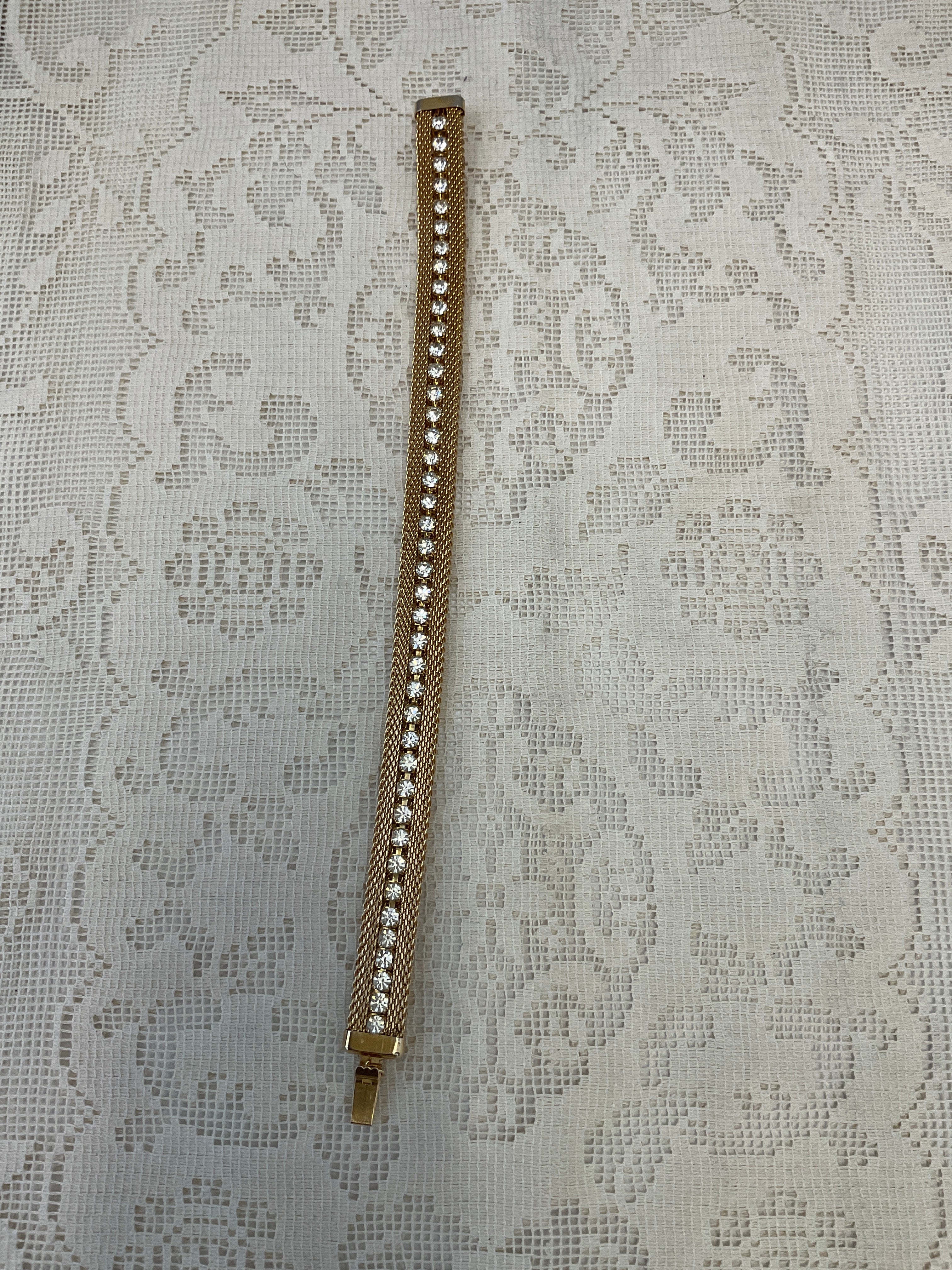 Gold mesh bracelet with Cz down the middle