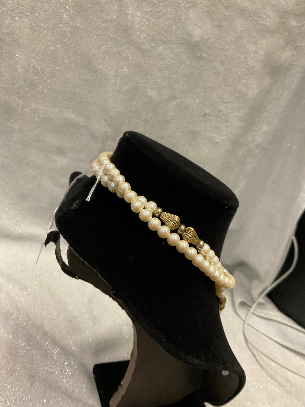 Vintage pearl necklace with pendant