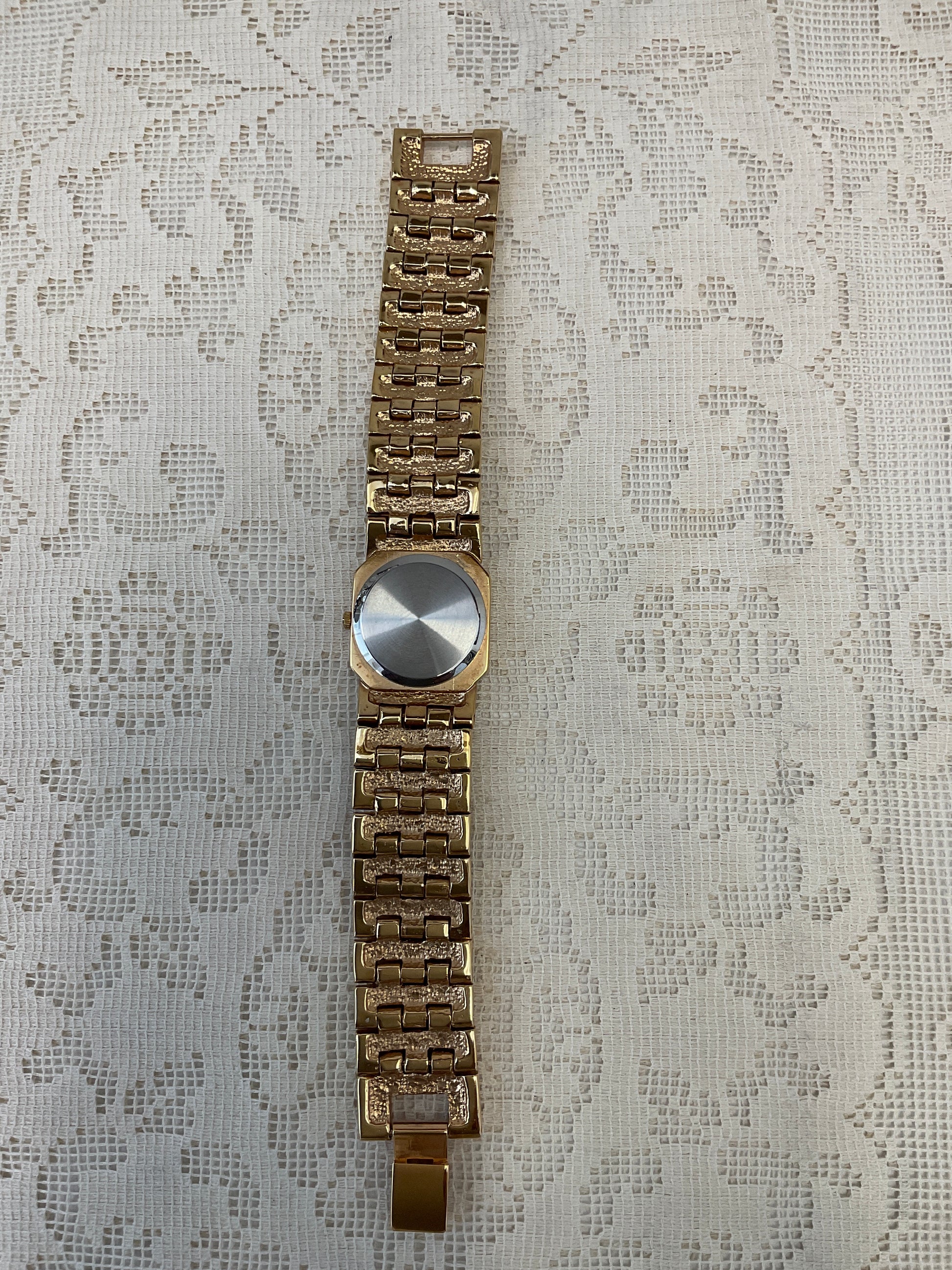 Gold watch with Cz