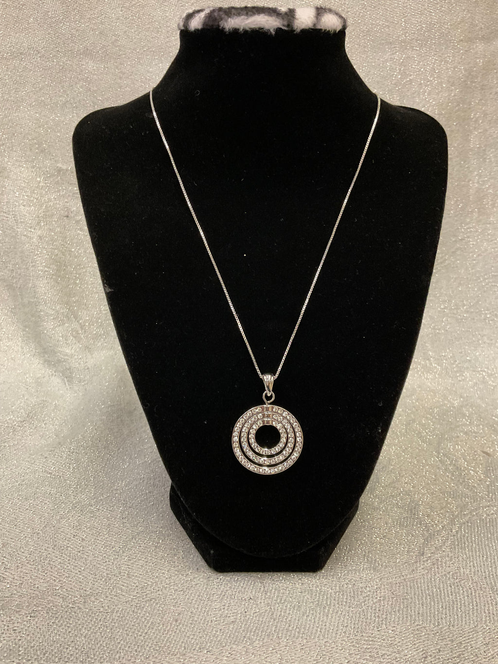 Vintage Nolan Miller pendant necklace