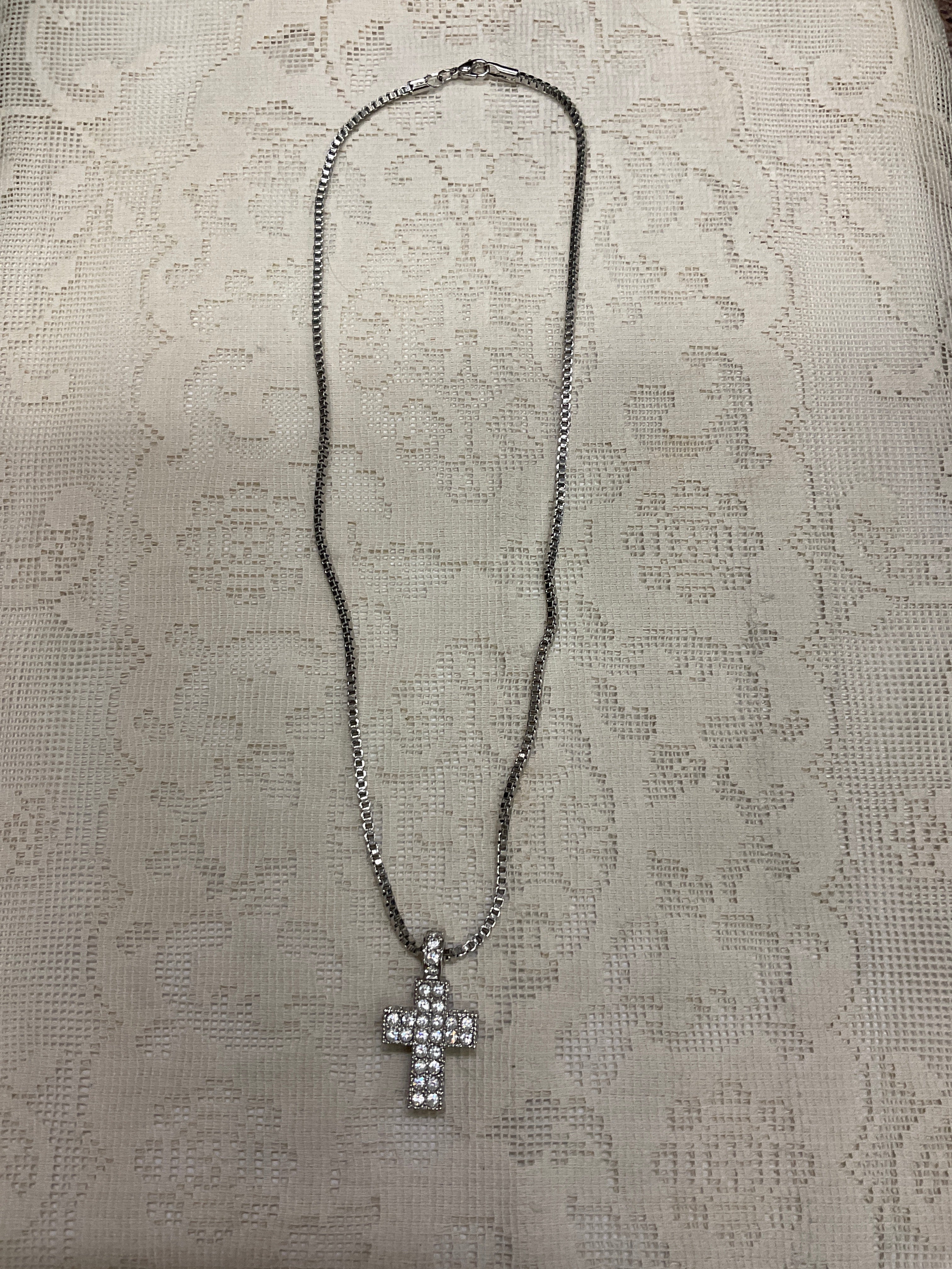 Silver cross chain