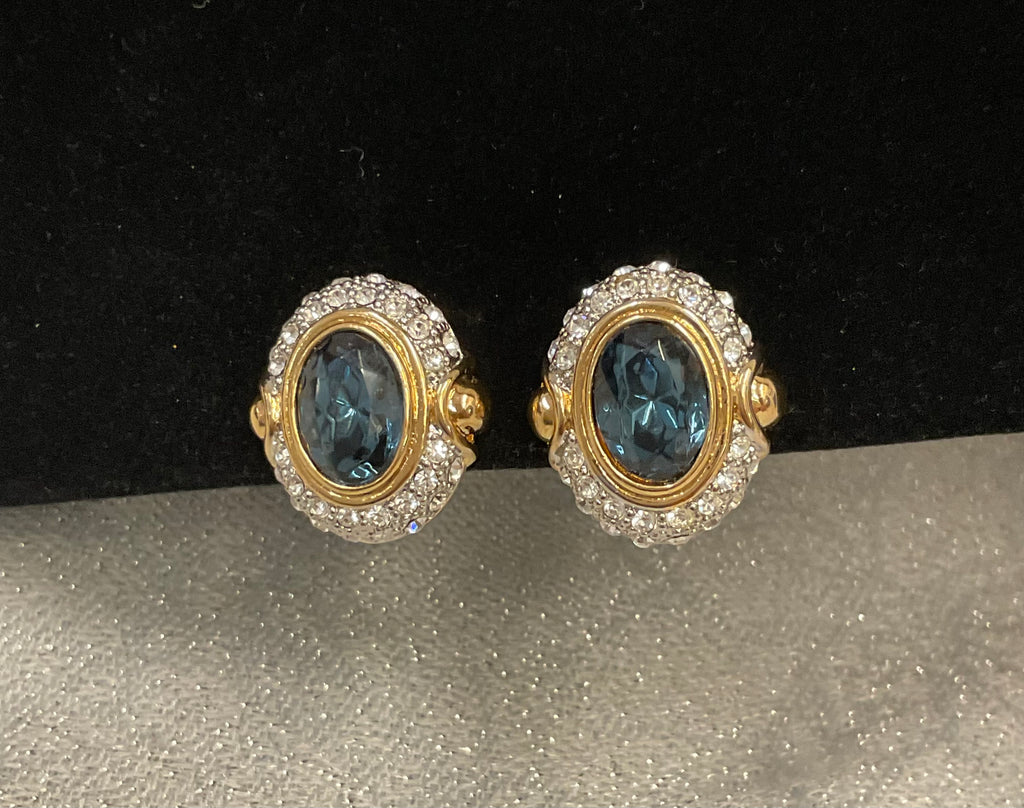 Vintage gold chain sapphire blue crystal necklace and clip on earrings set