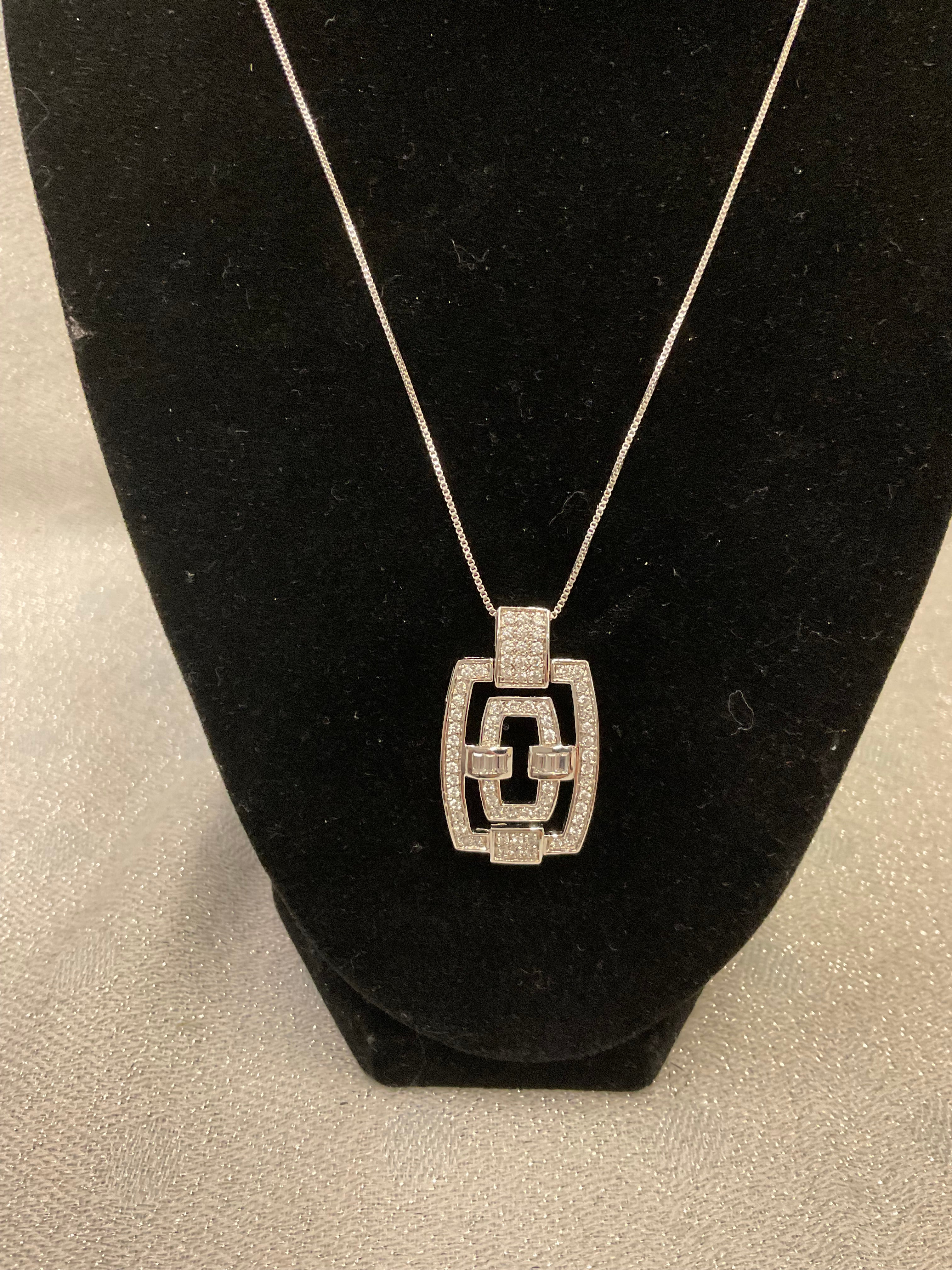 Silver necklace with pendant