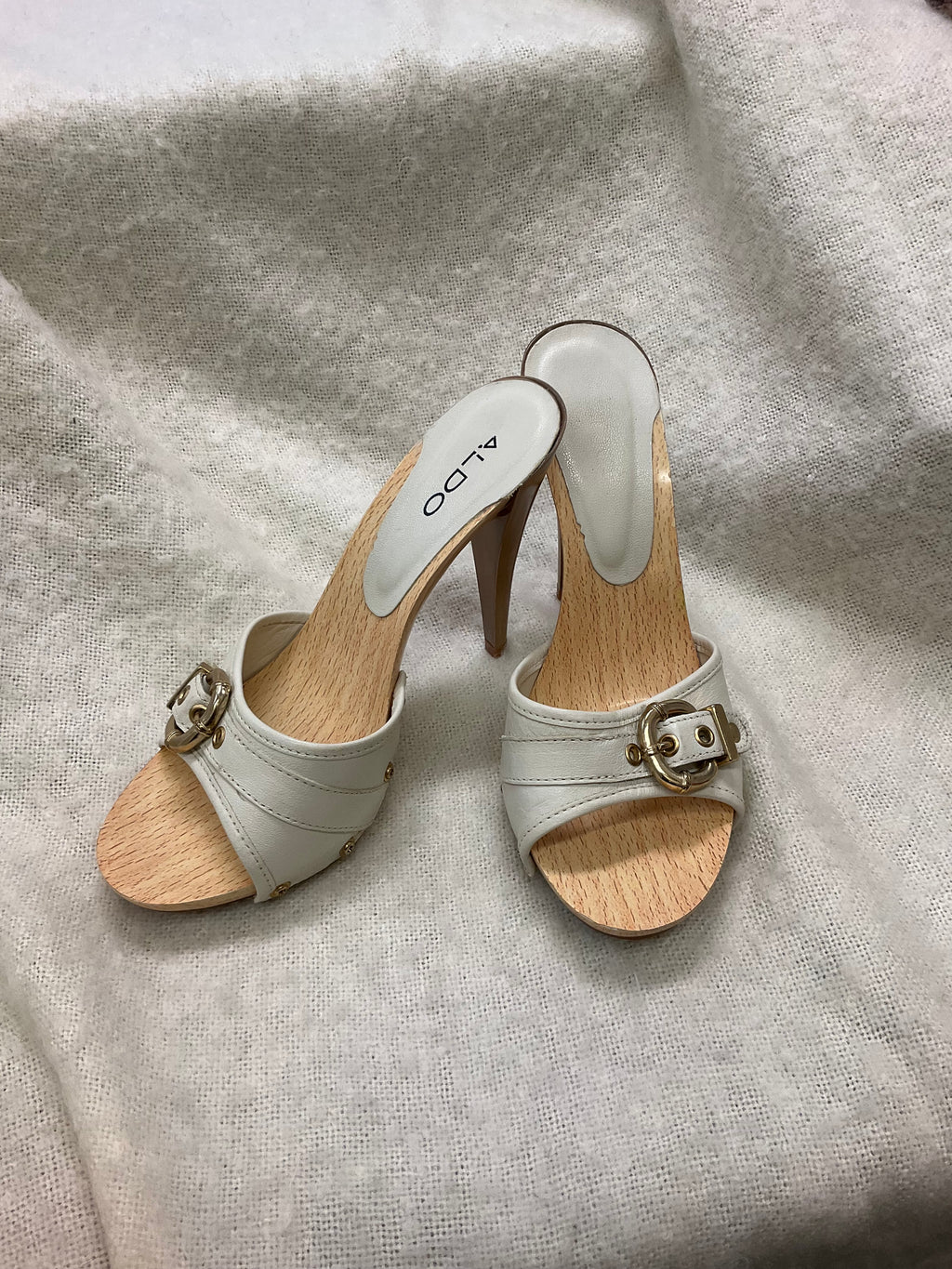 Aldo leather strap mules heel size 8