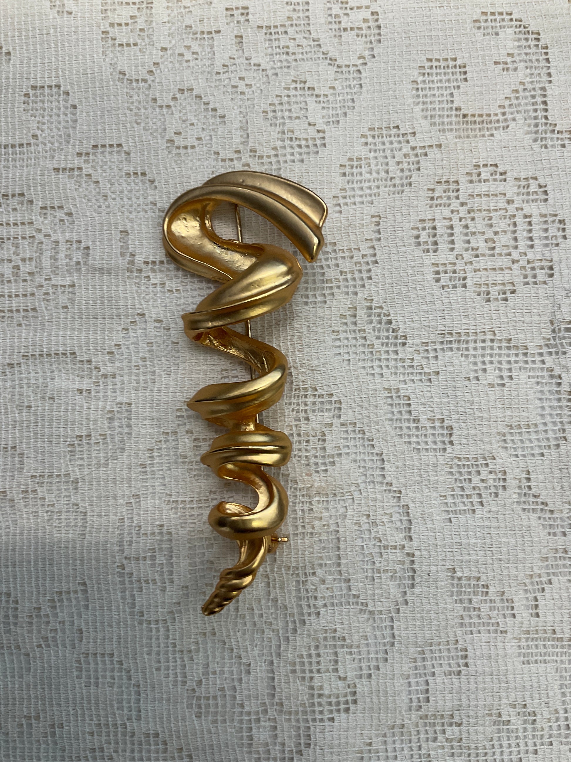 Gold broach pin