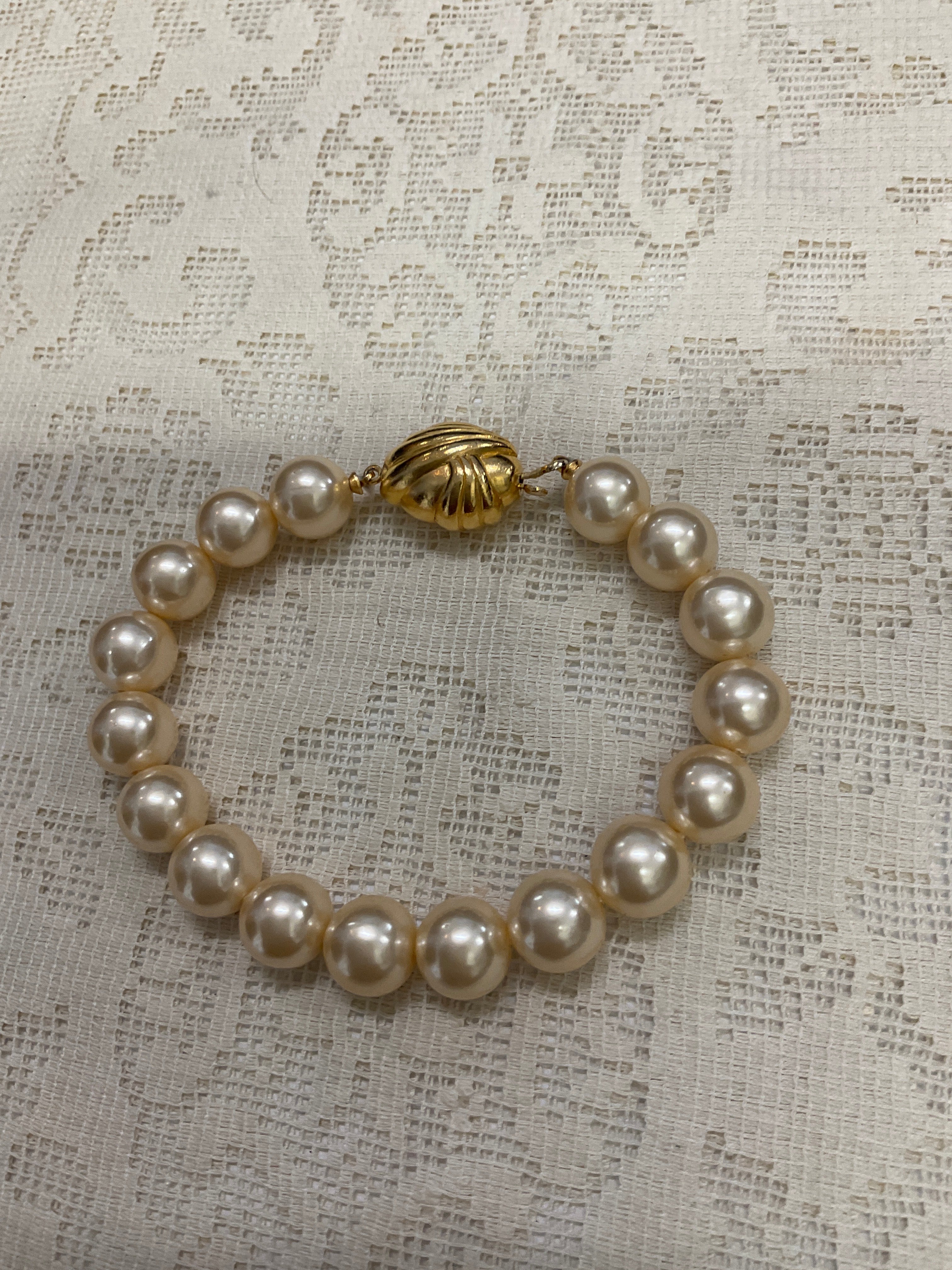 Vtg MARVELLA Bracelet 10mm Faux Pearls Signed Designer Handknotted Jewelry Glam