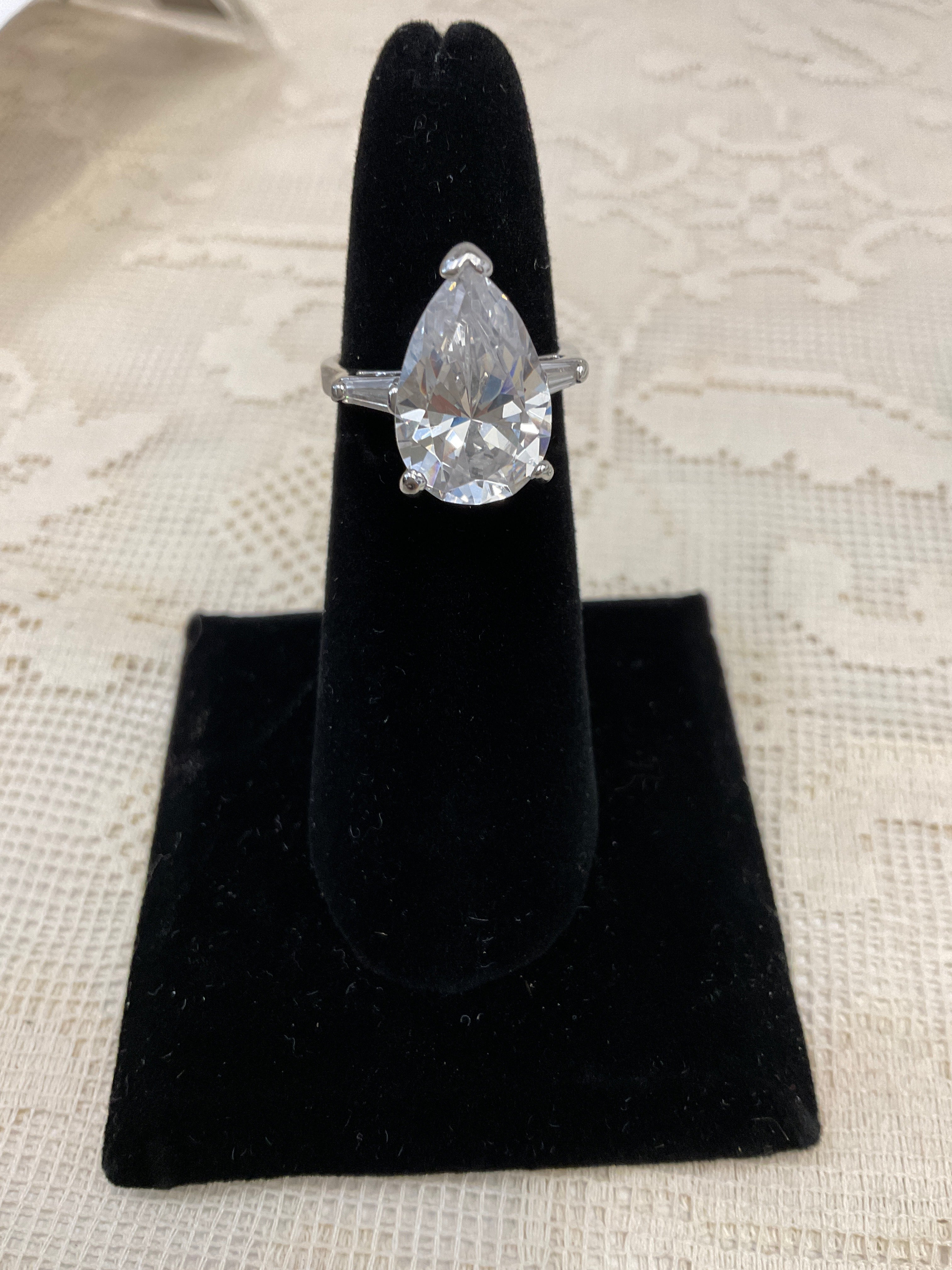 Silver teardrop Cz