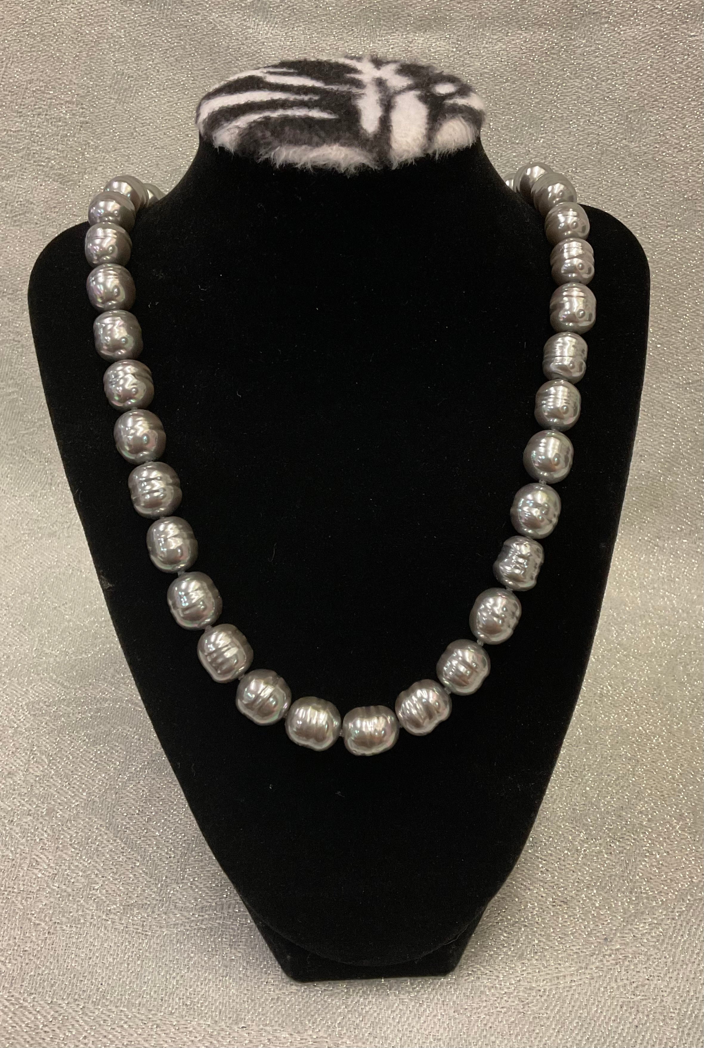 Majorica Baroque pearl necklace