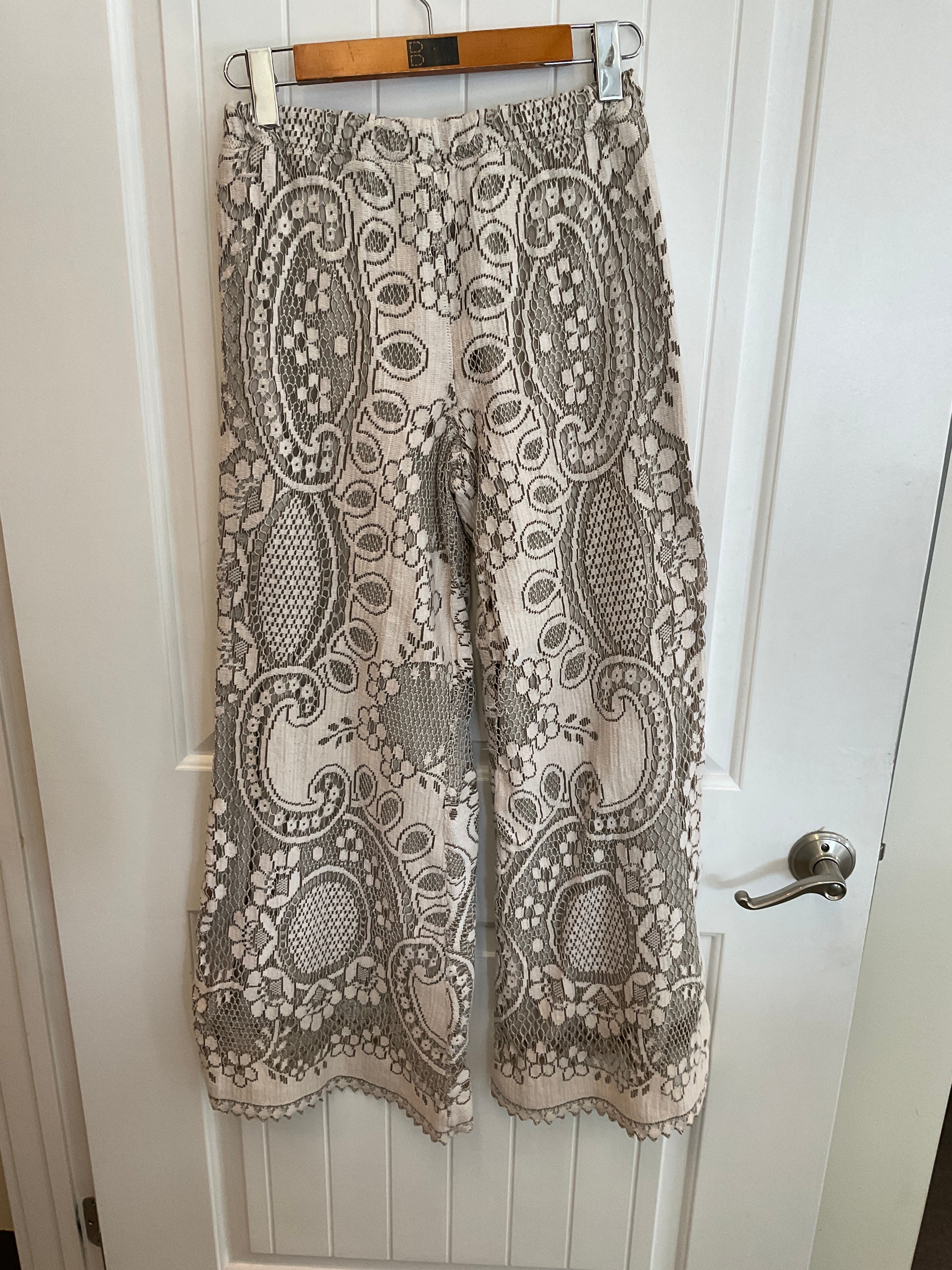 Lined trouser pants with large flare
