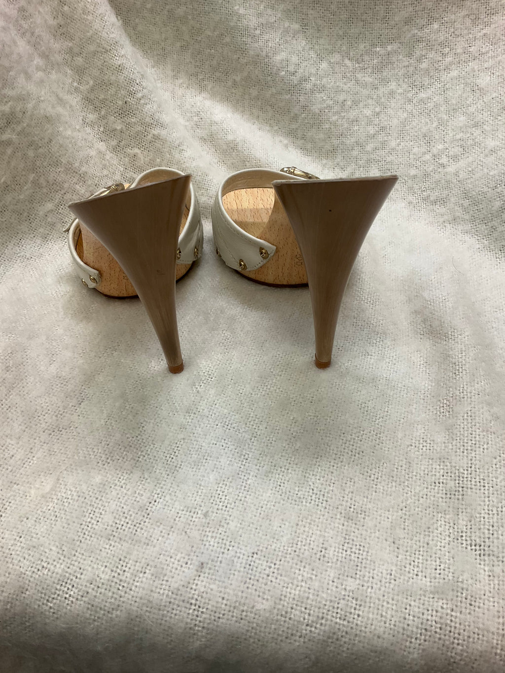 Aldo leather strap mules heel size 8