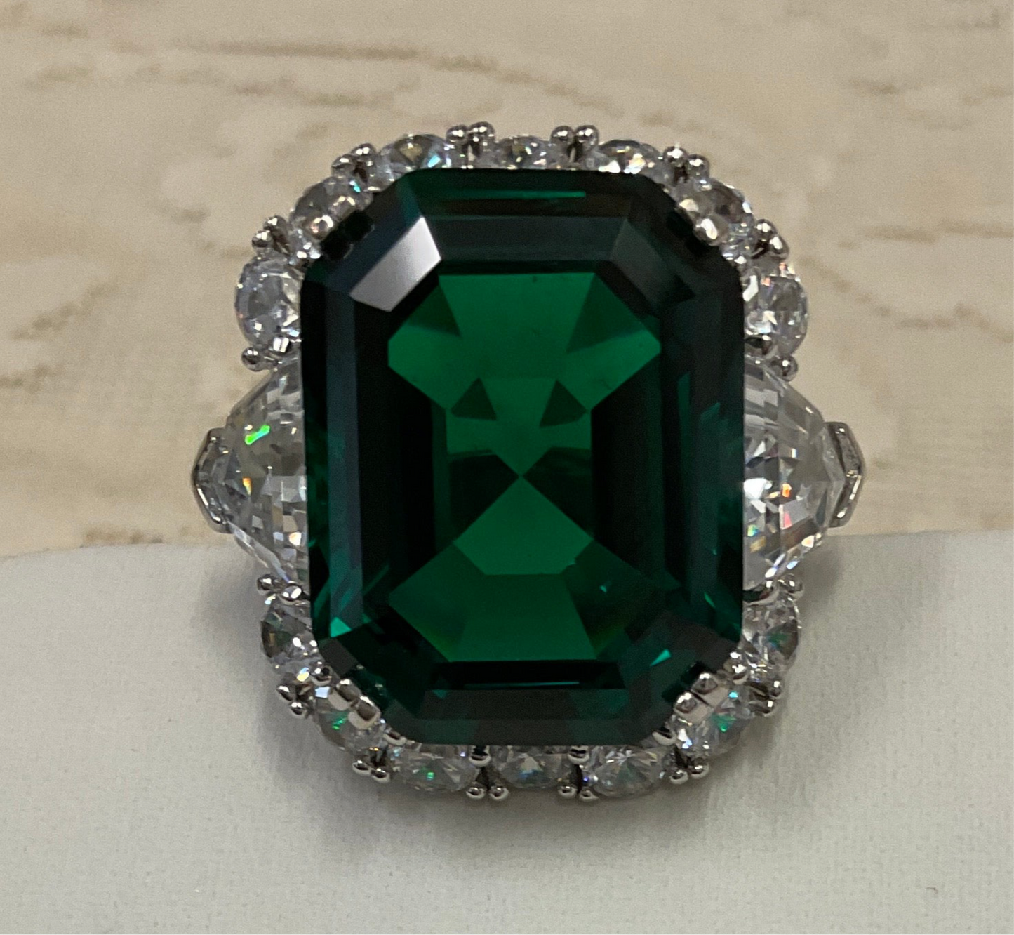 Elizabeth Taylor replica ring