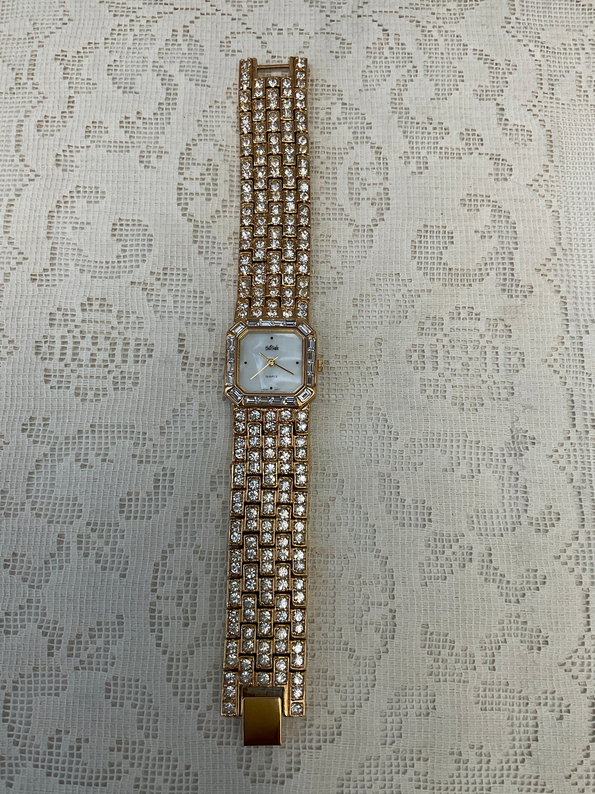 Gold watch with Cz