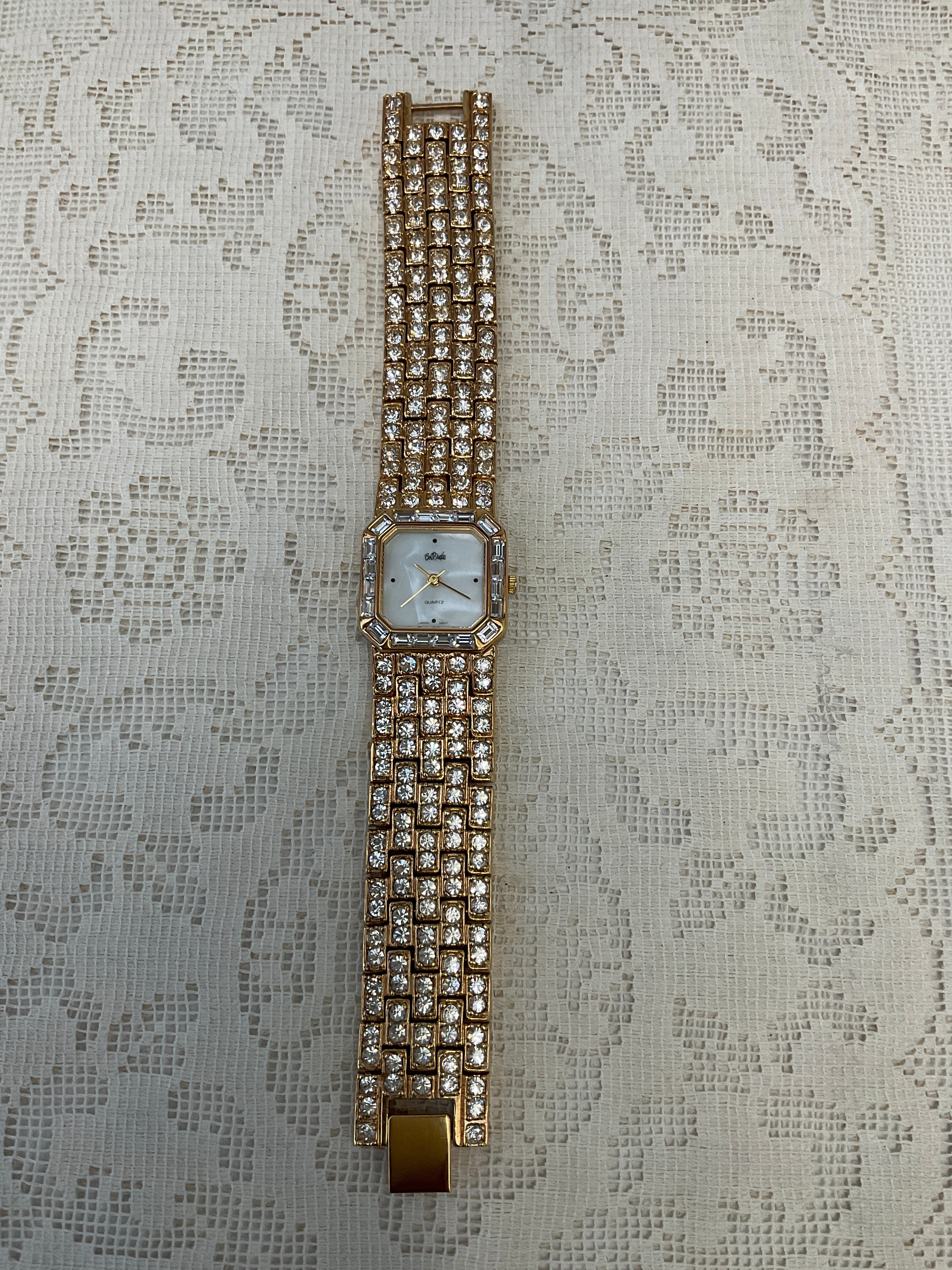 Gold watch with Cz