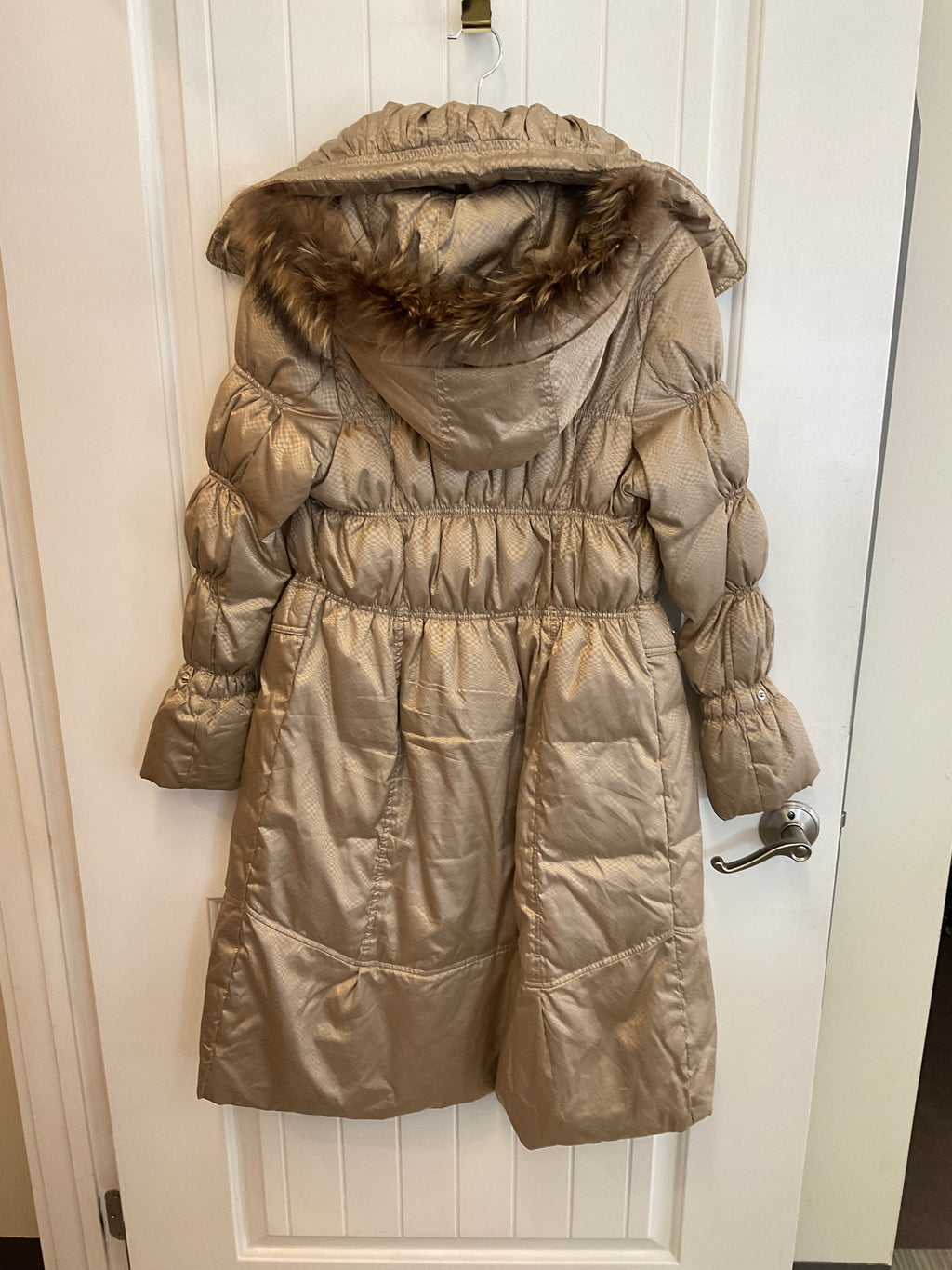 Down filled puffer parka metallic gold