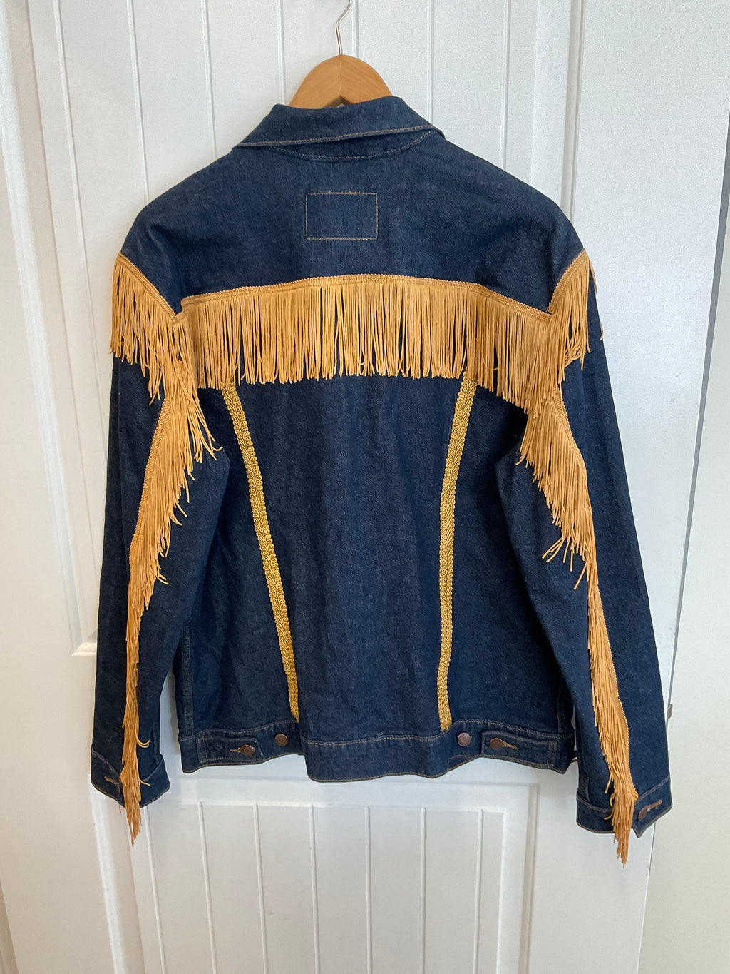 Levi’s Jean jacket sz large with gold details