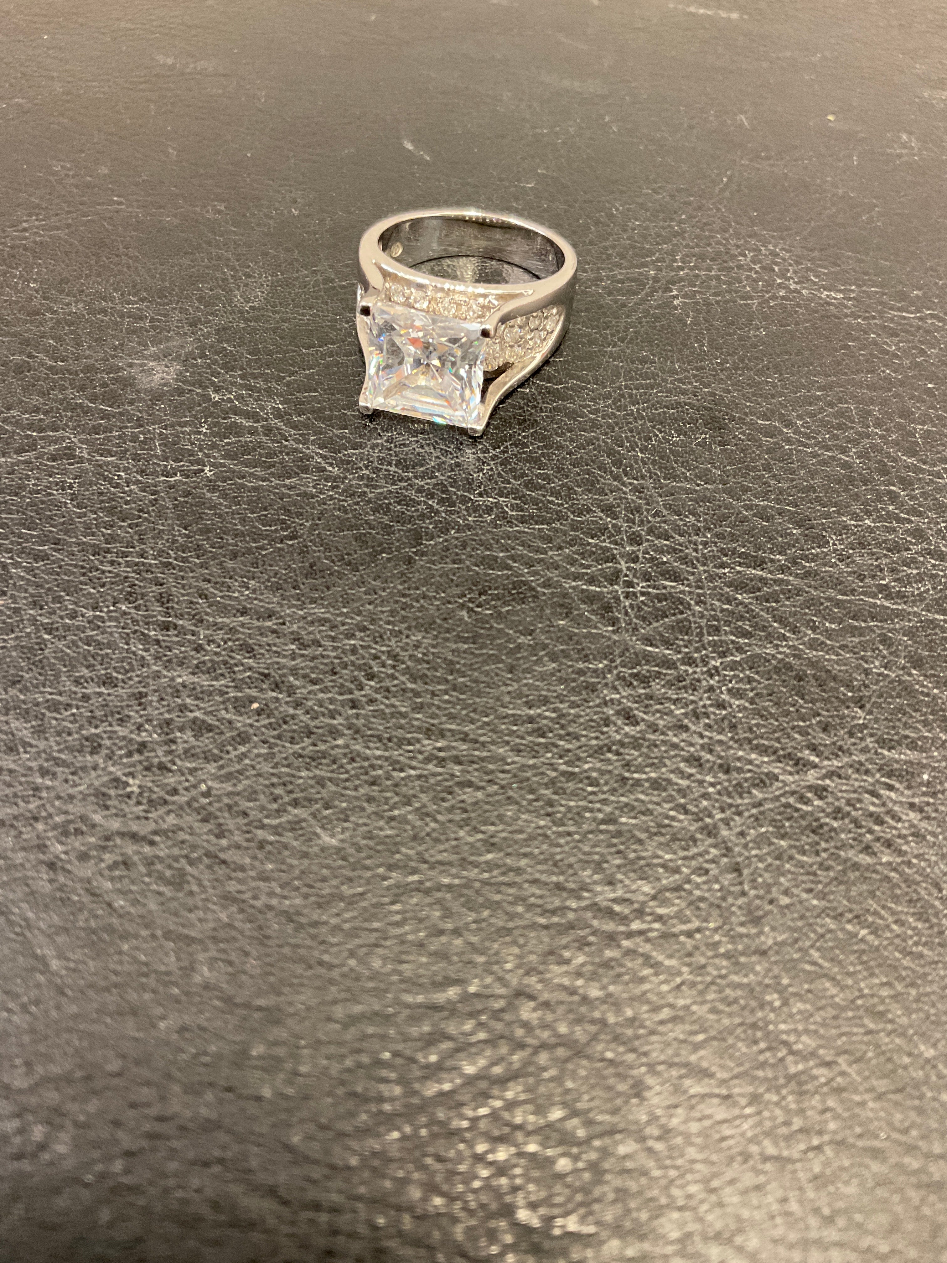 HUGE CRYSTAL ENCRUSTED 925 STERLING SILVER WOMEN'S RING