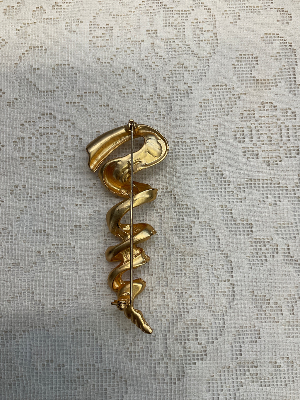 Gold broach pin