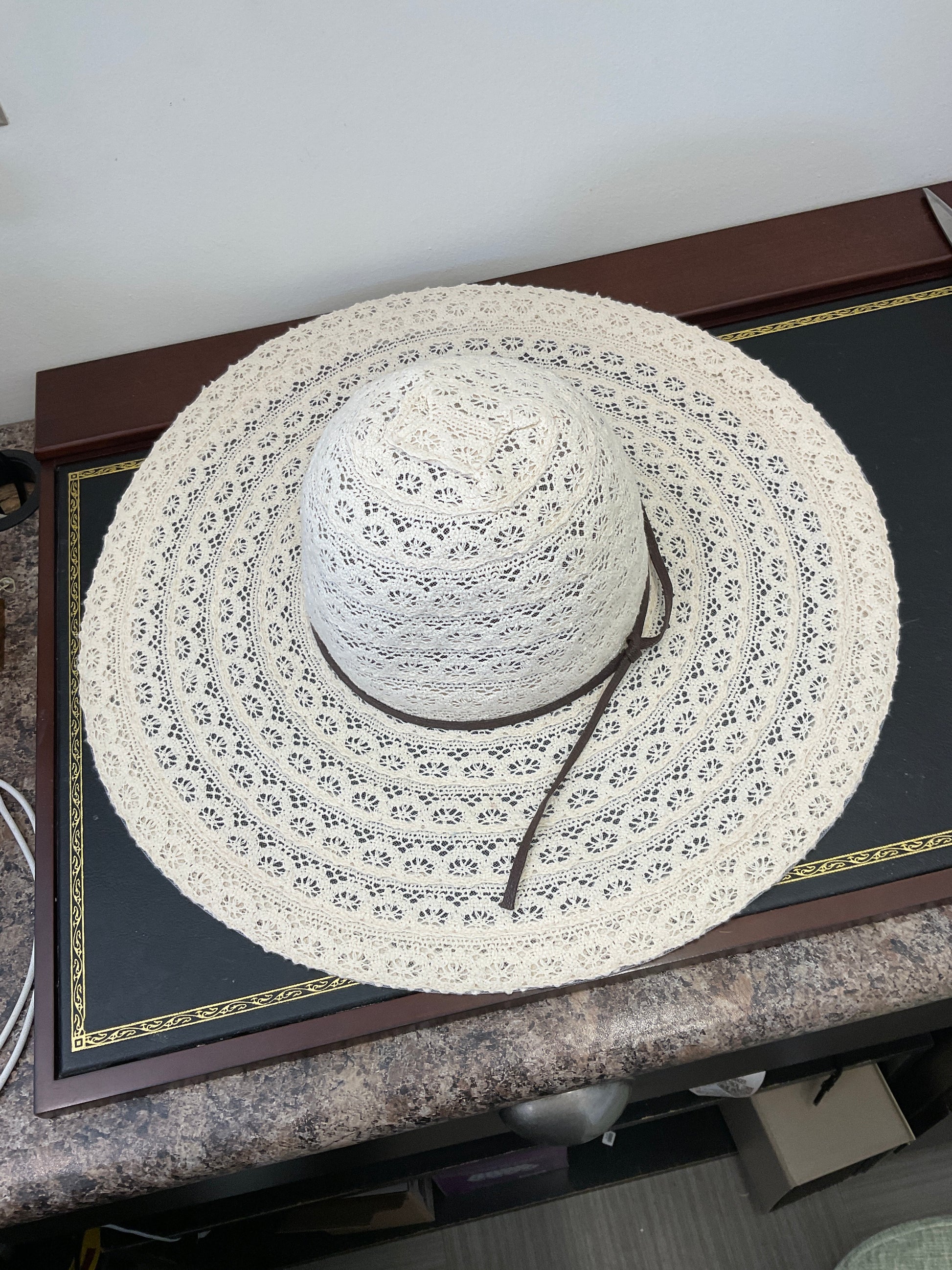 Crochet floppy sunhat