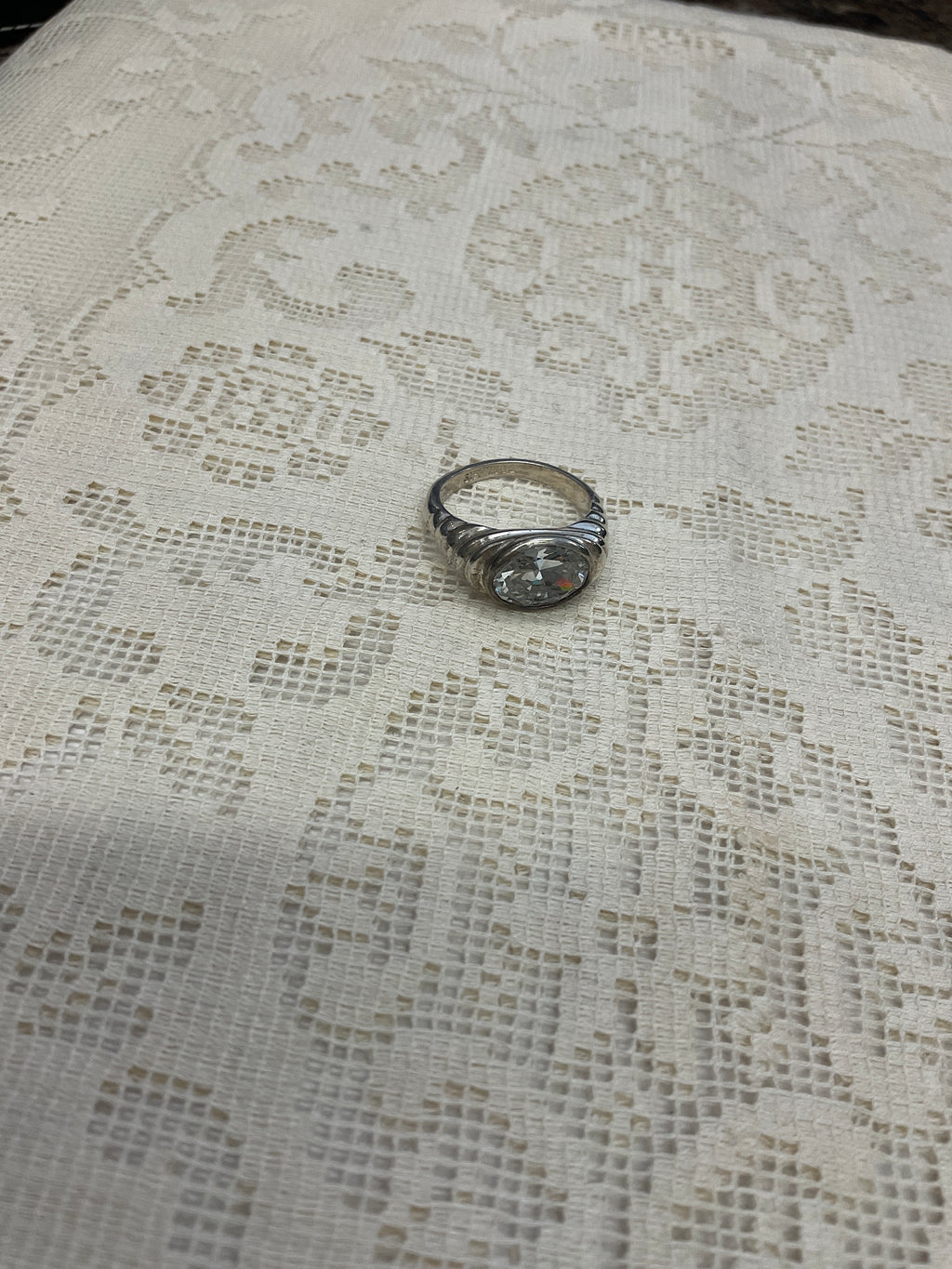 Sterling silver ring Cz in bezel