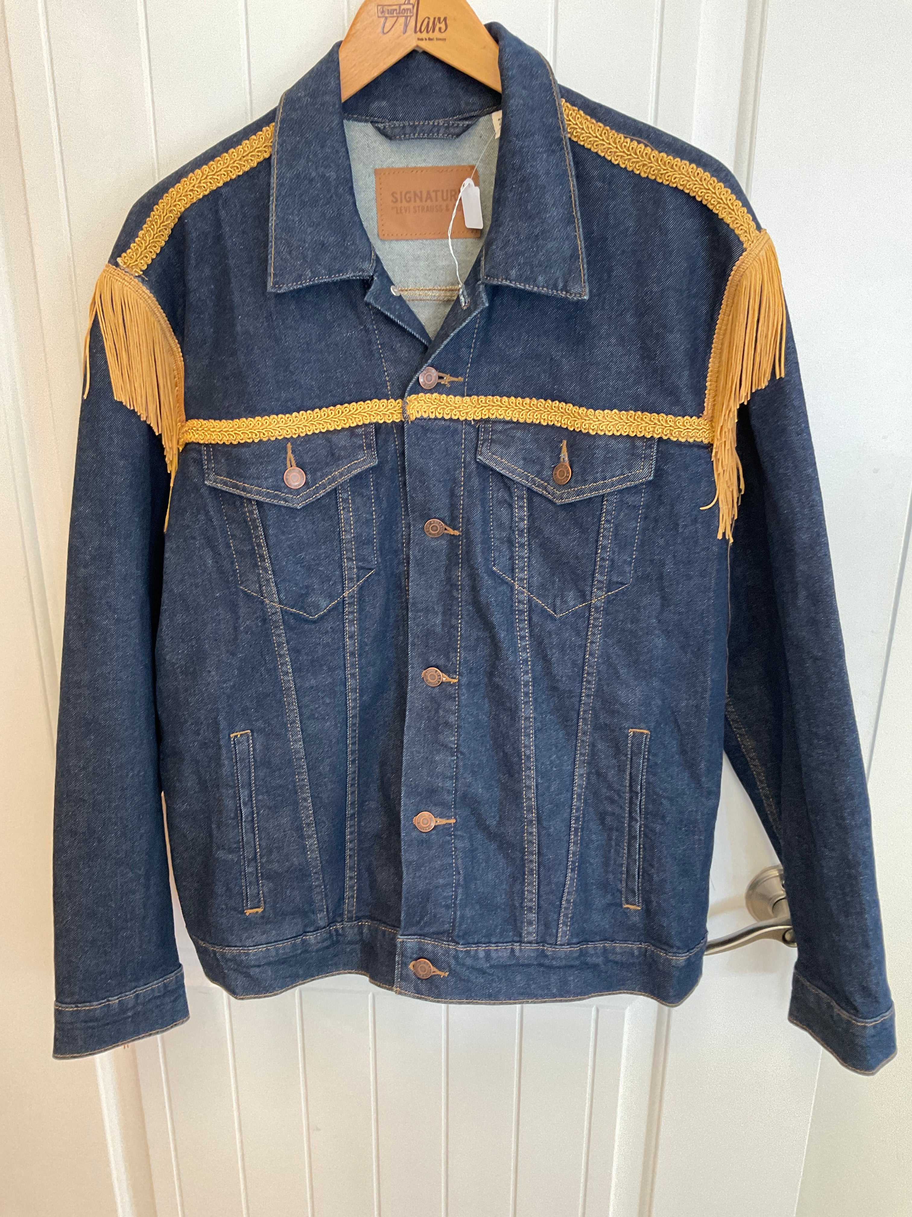 Levi’s Jean jacket sz large with gold details