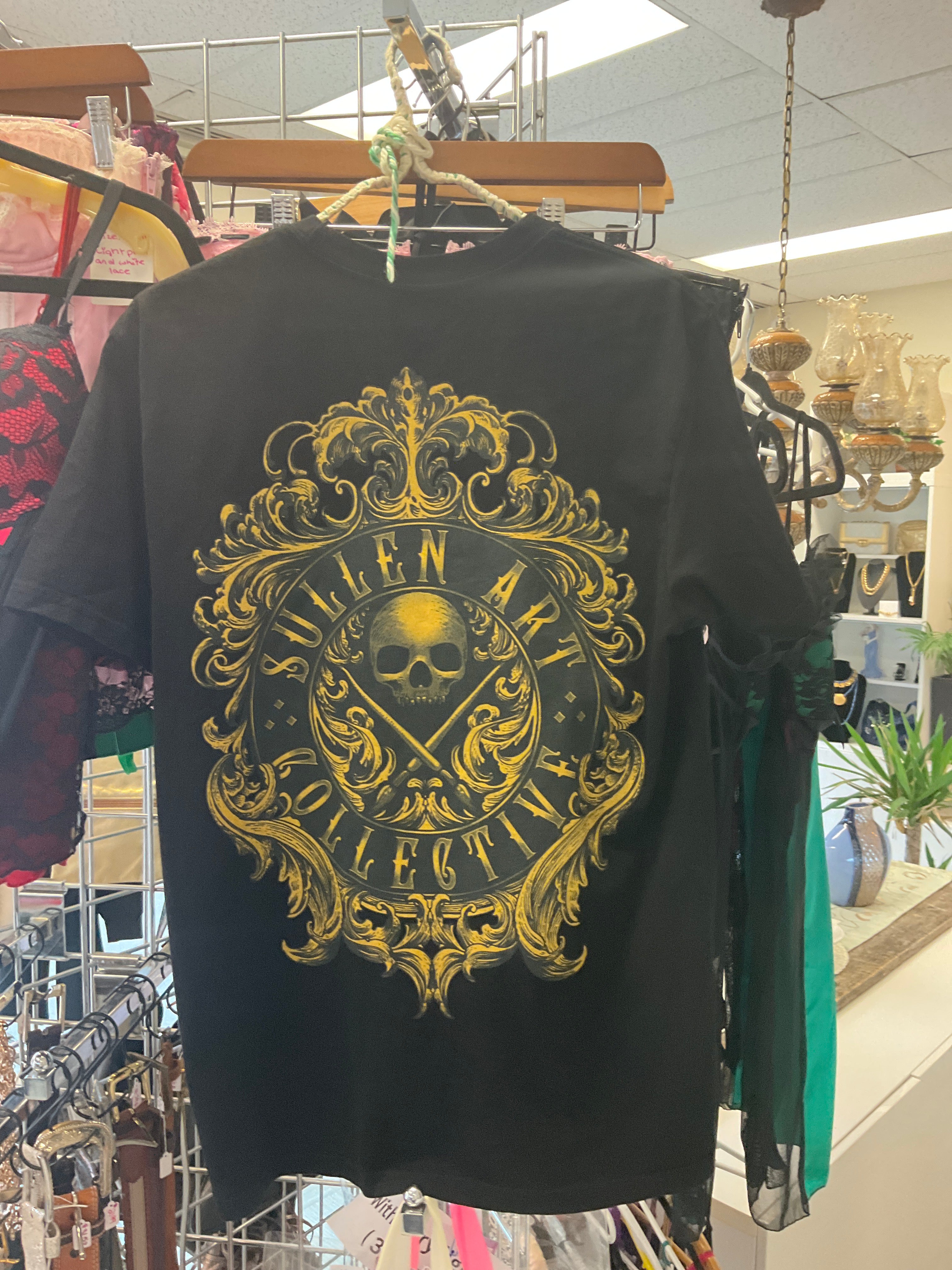 SULLEN Filigree badge shirt MEDIUM