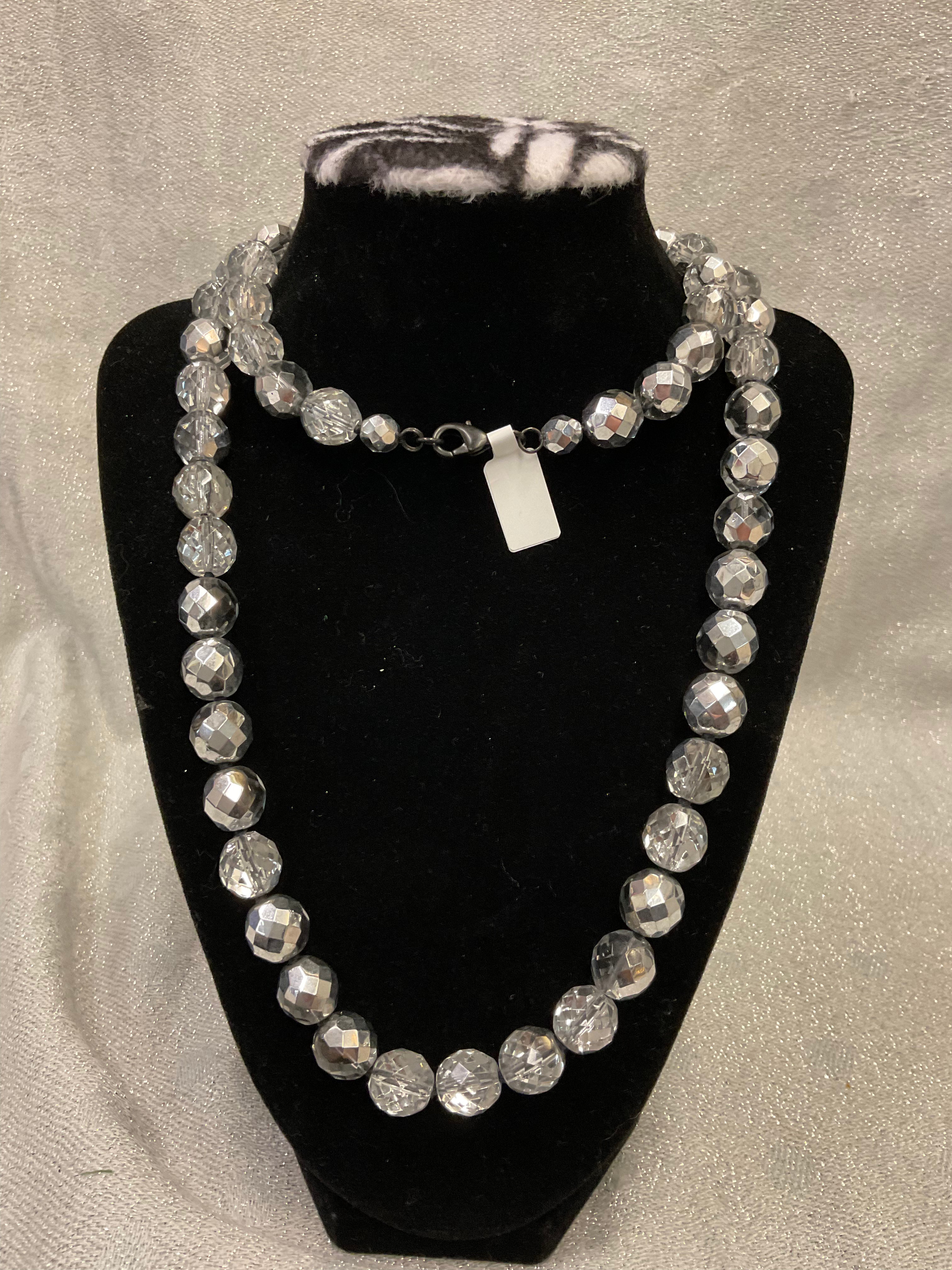 Crystal bead necklace