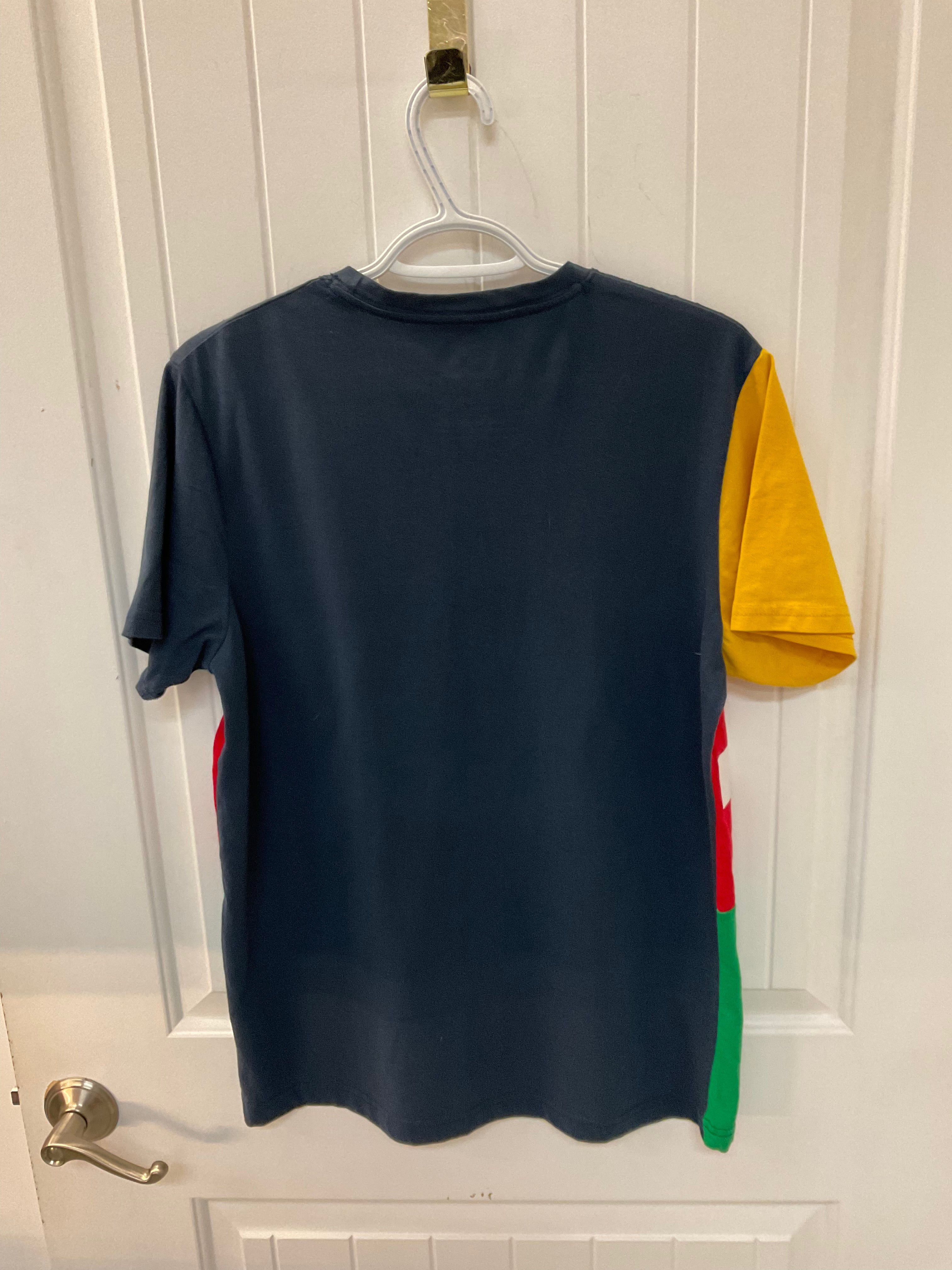 Levi’s colour block shirt size Medium