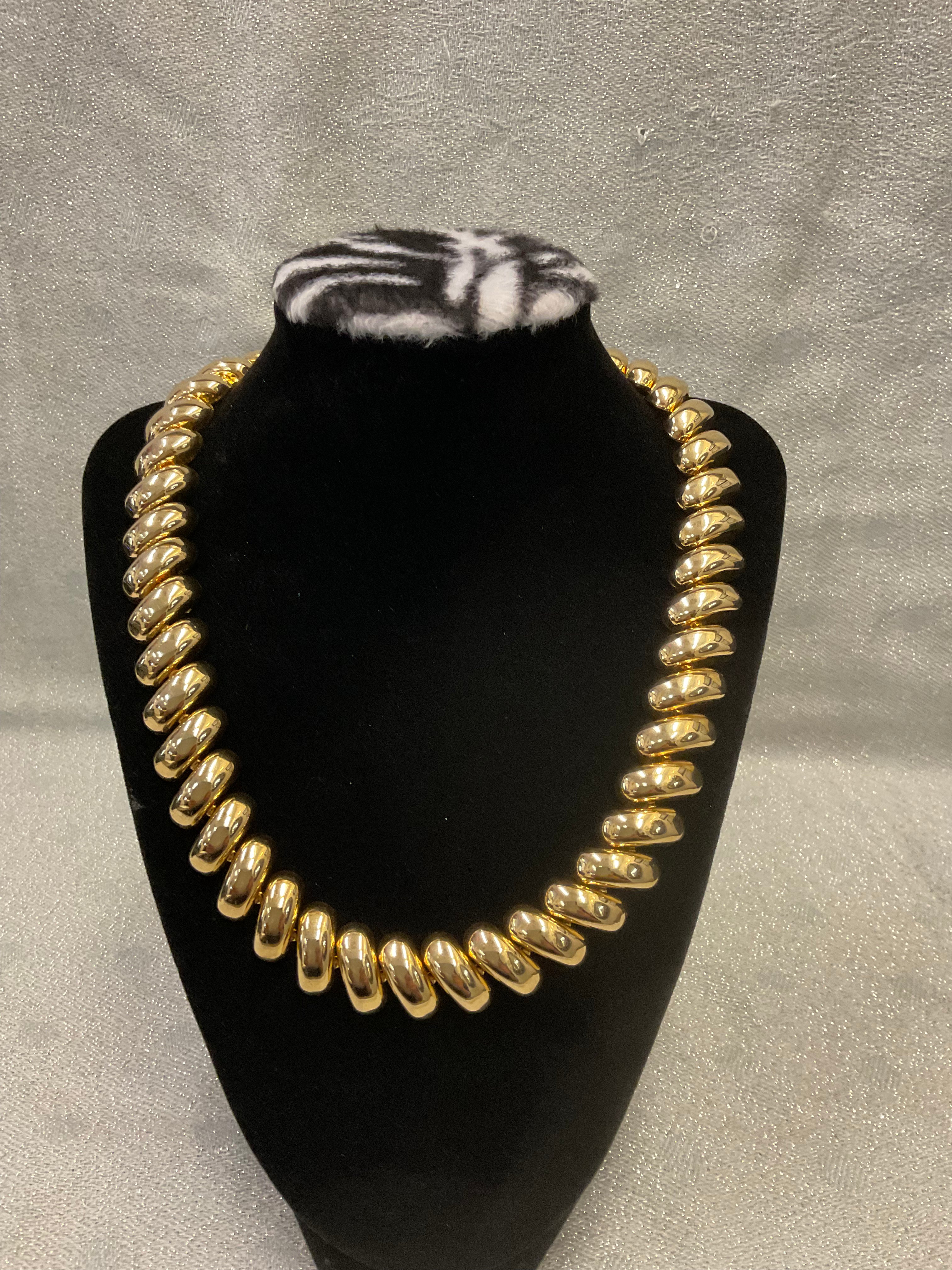 Vintage gold toned Napier necklace