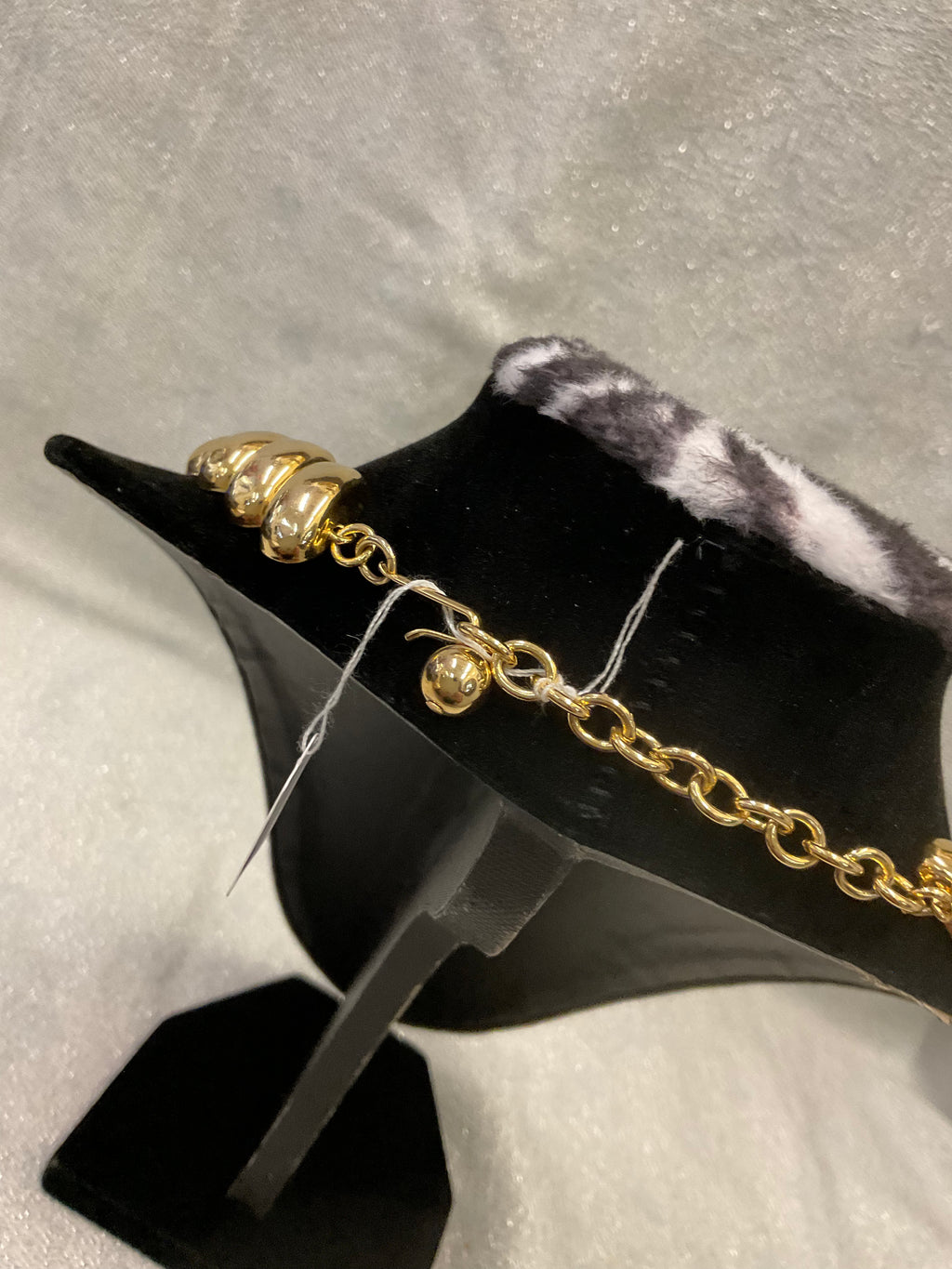 Vintage gold toned Napier necklace