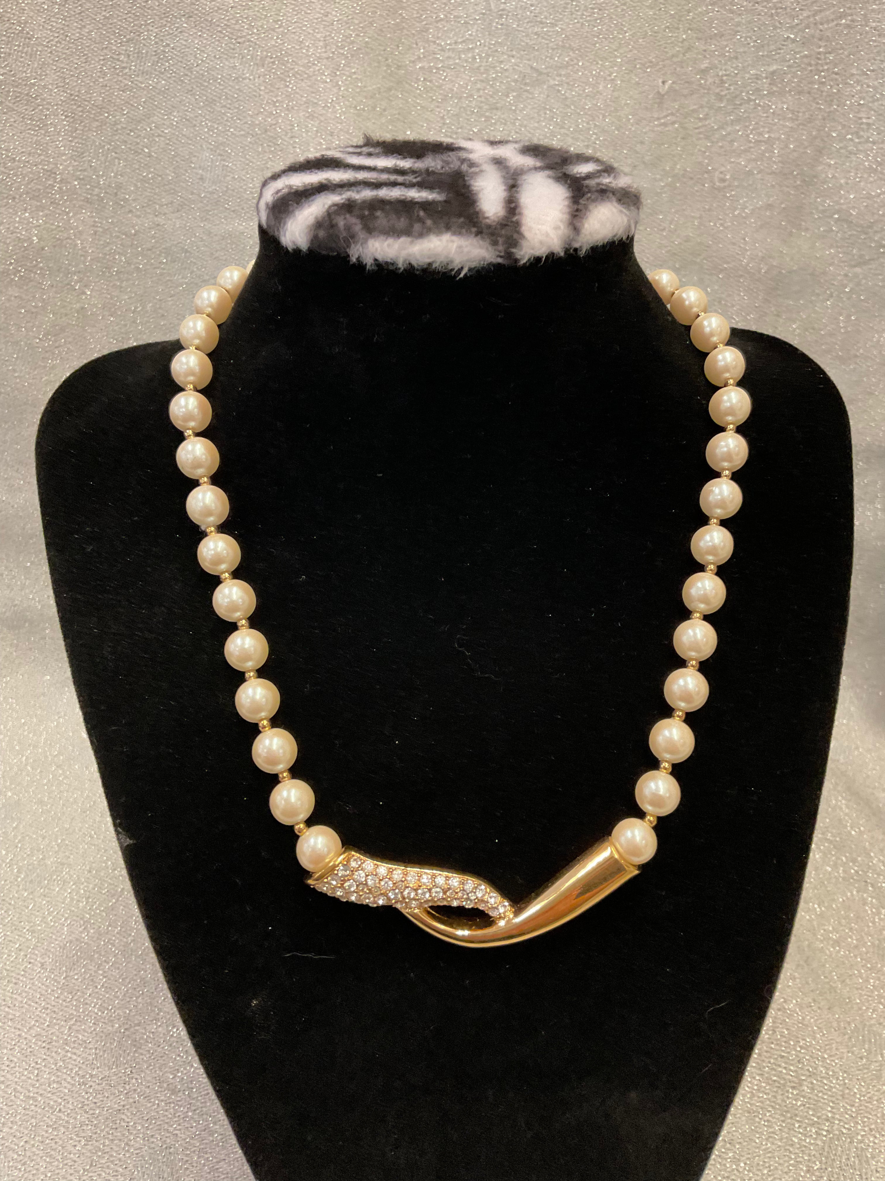 Pearl necklace