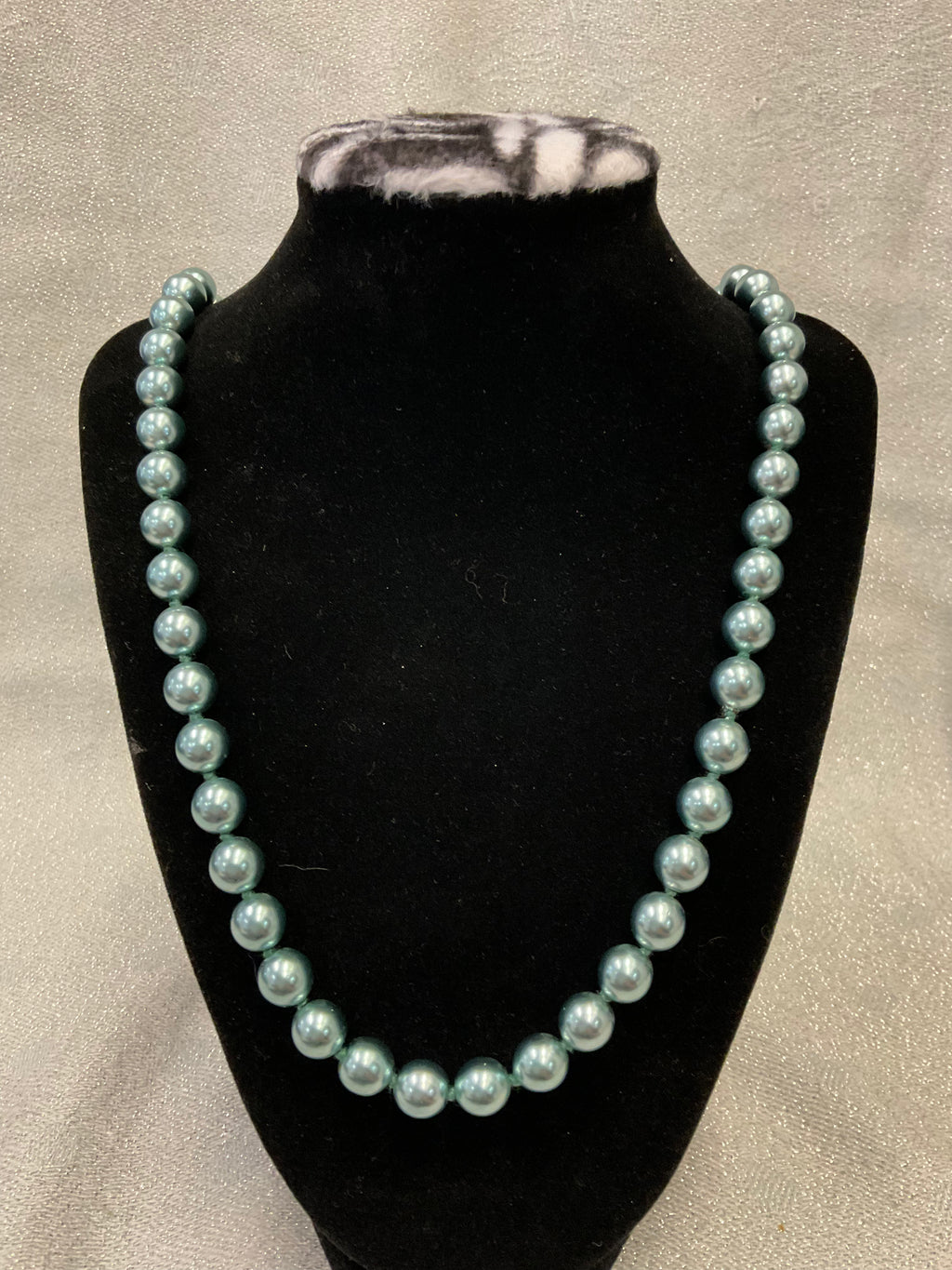 Vintage Joan Rivers blue/grey pearl necklace