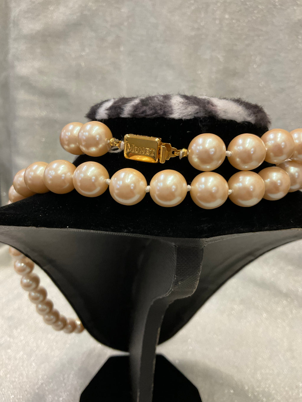 MONET pearl necklace