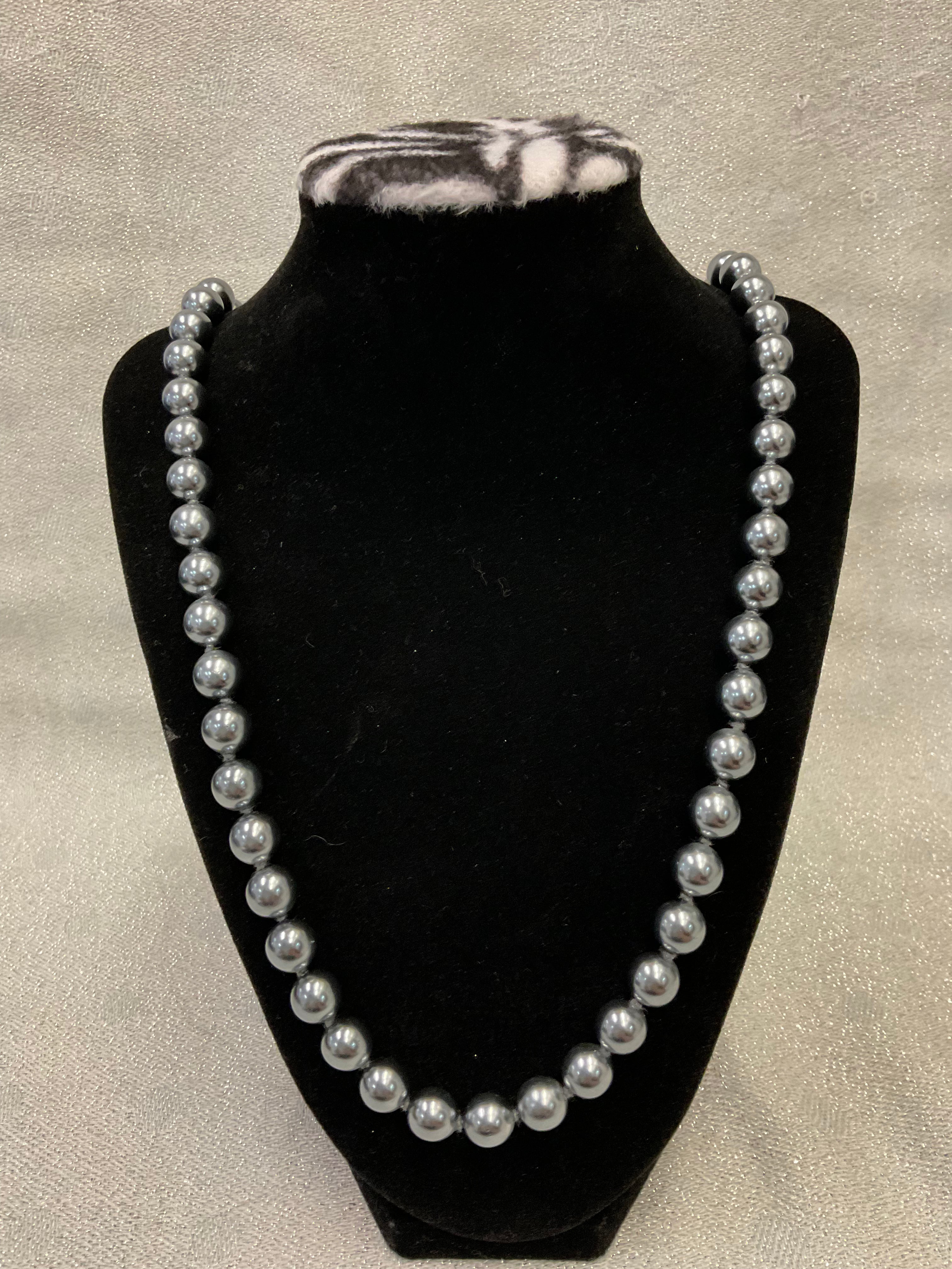 Blue pearl necklace with chunky gold clasp