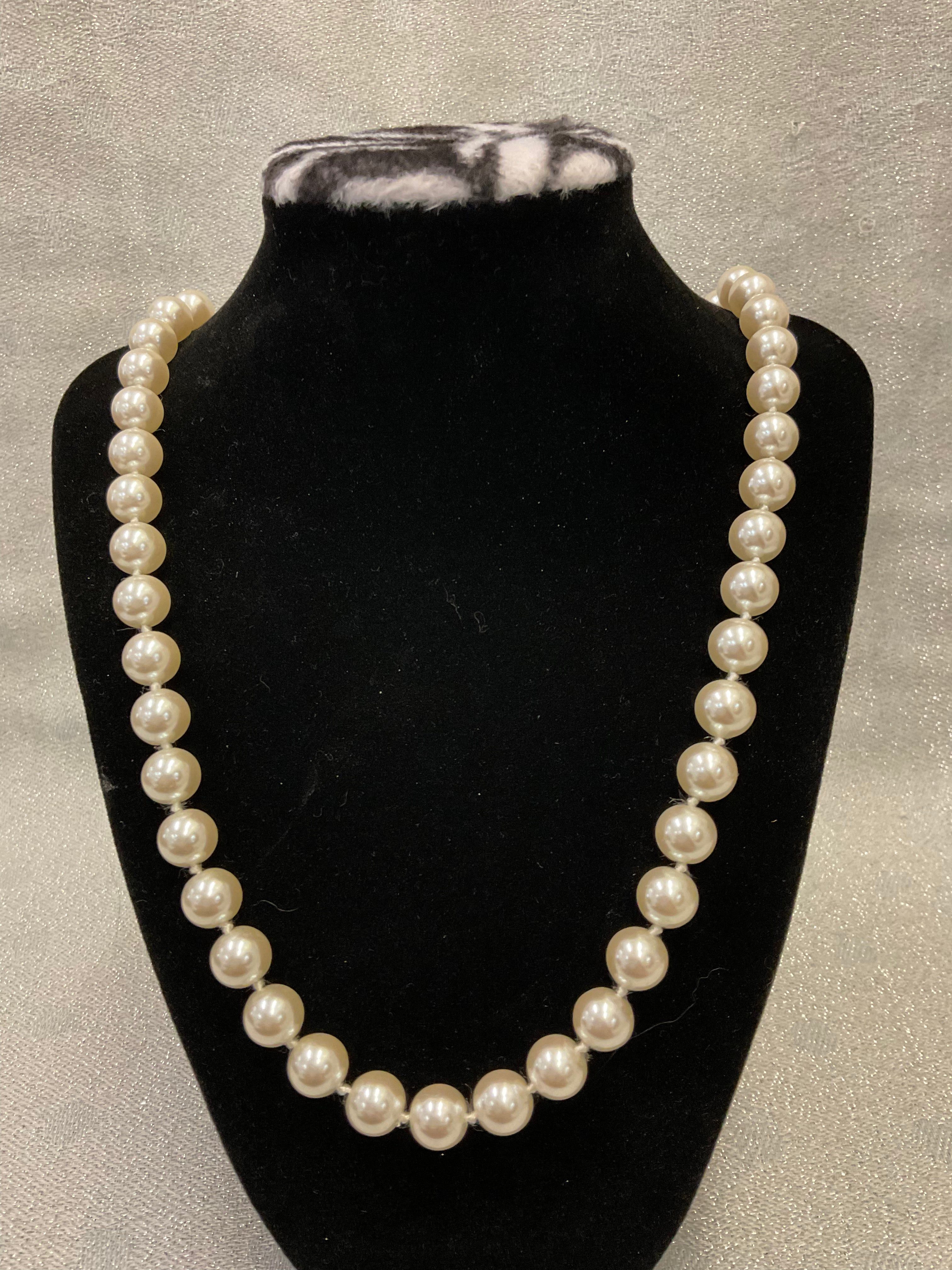 Vintage Napier pearl necklace