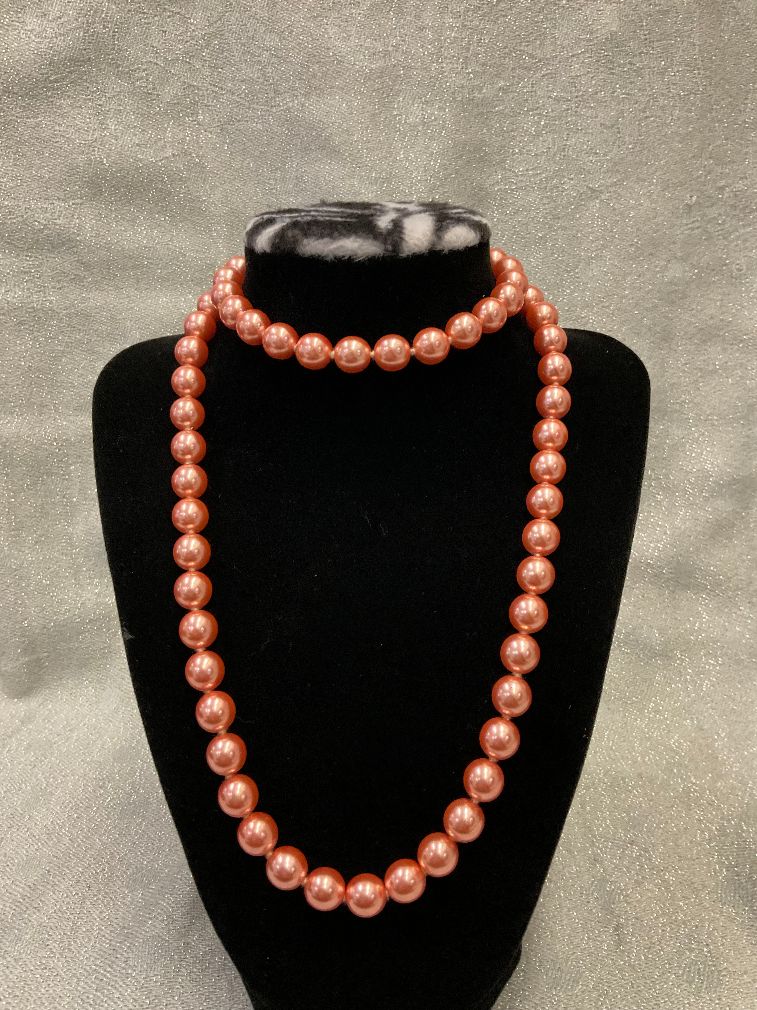 Vintage pink Joan Rivers pearl necklace