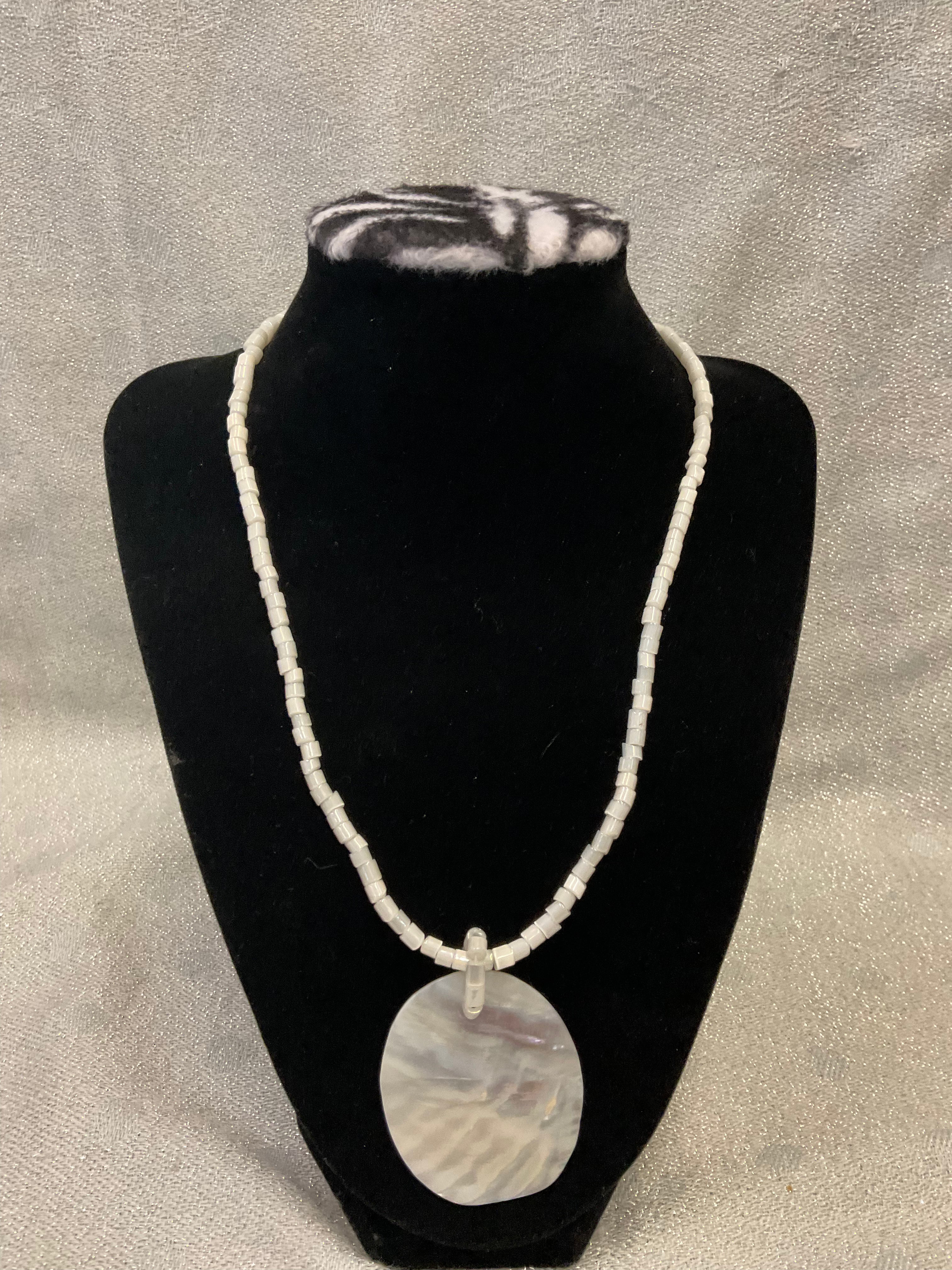 Necklace with mother of pearl pendant