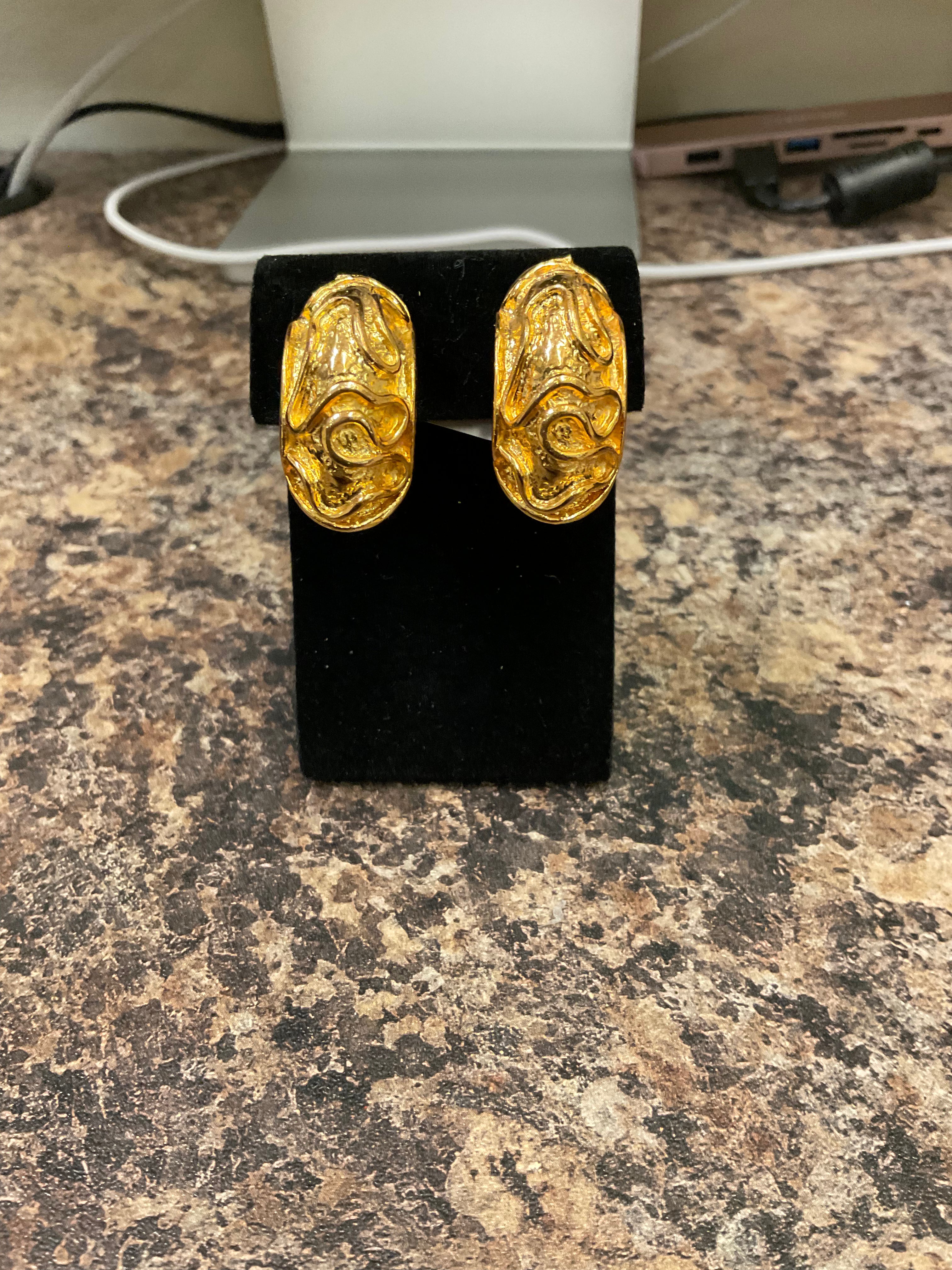 Vintage clip on earrings