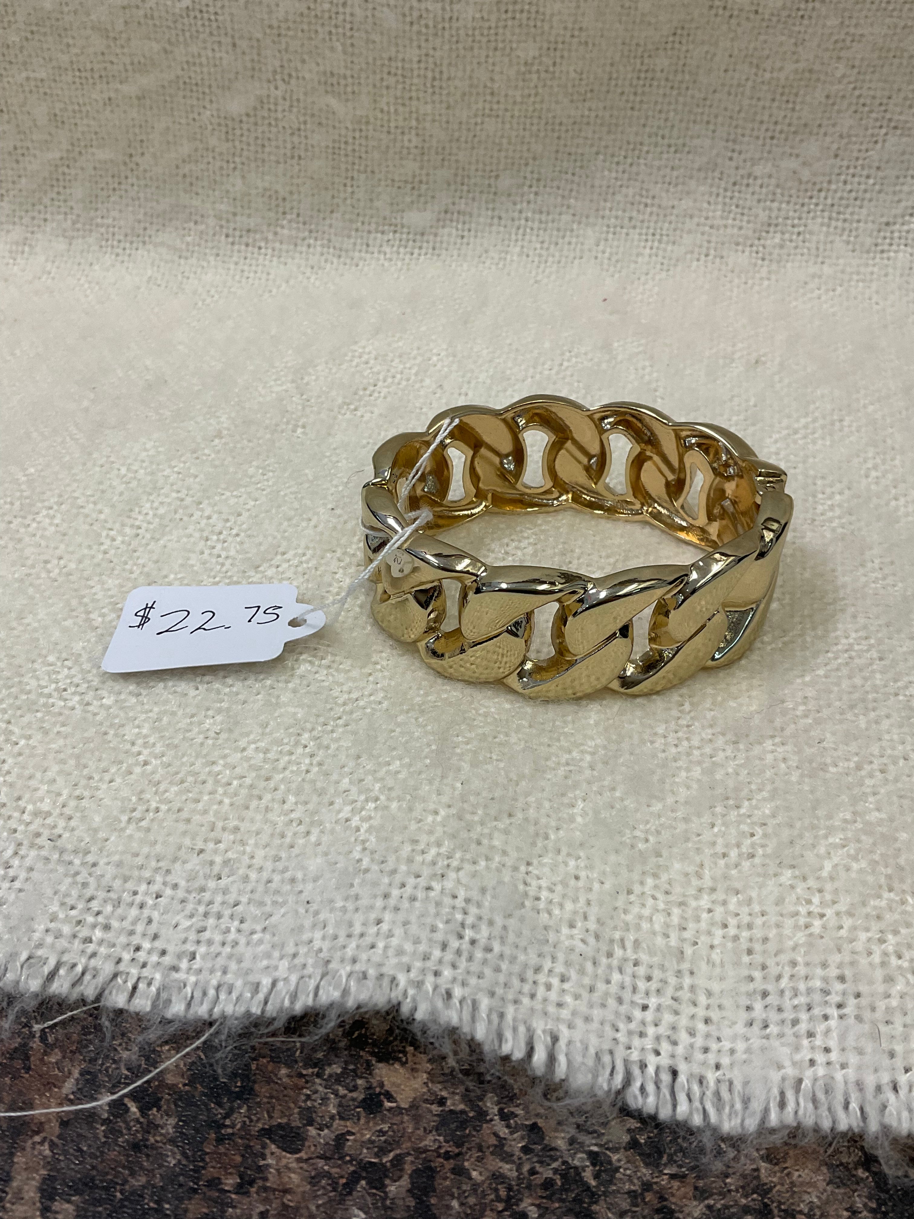 Chunky gold chain bracelet – $22.75