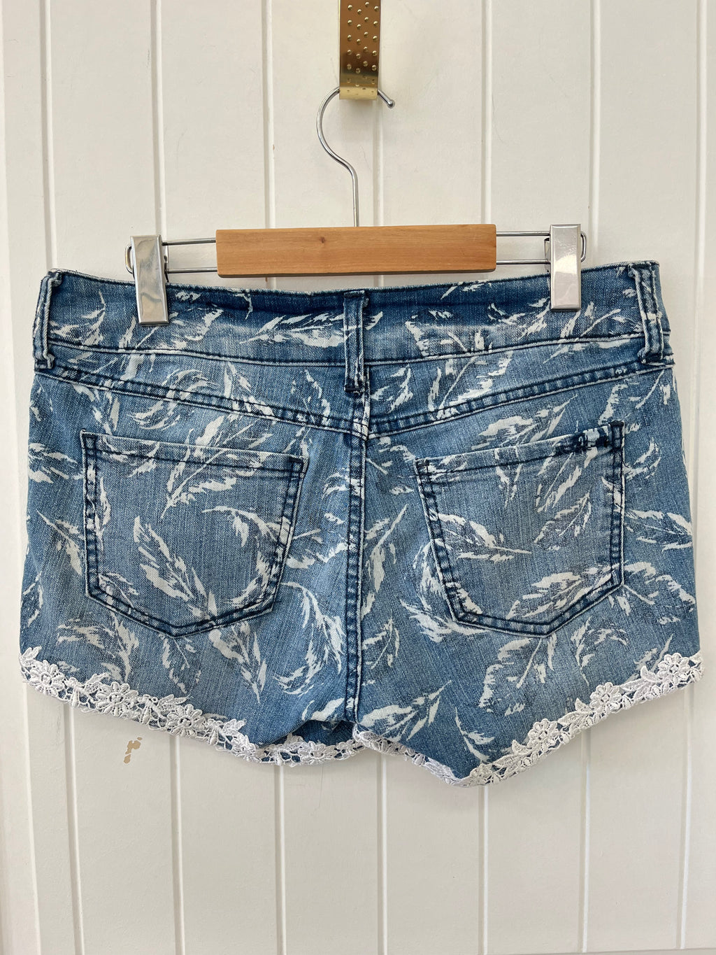 Jean Shorts With Lace
