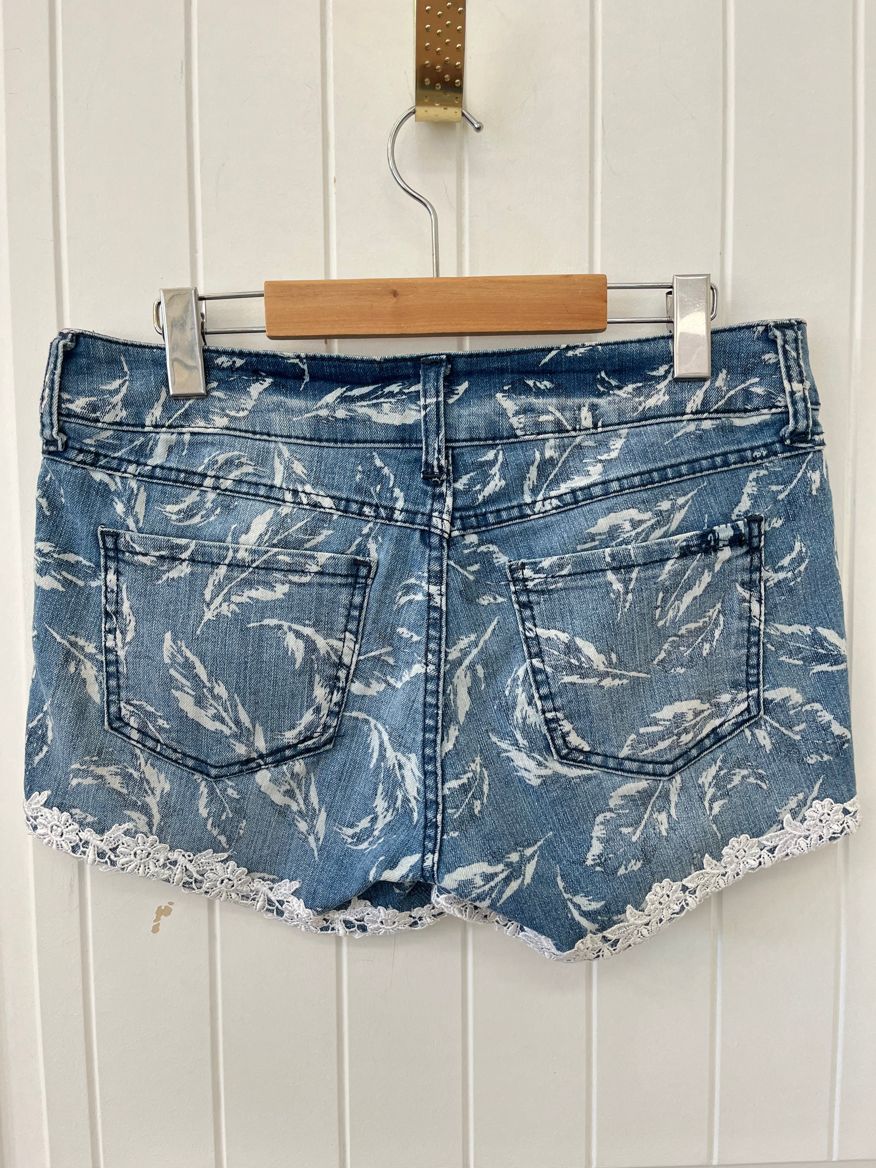Jean Shorts With Lace